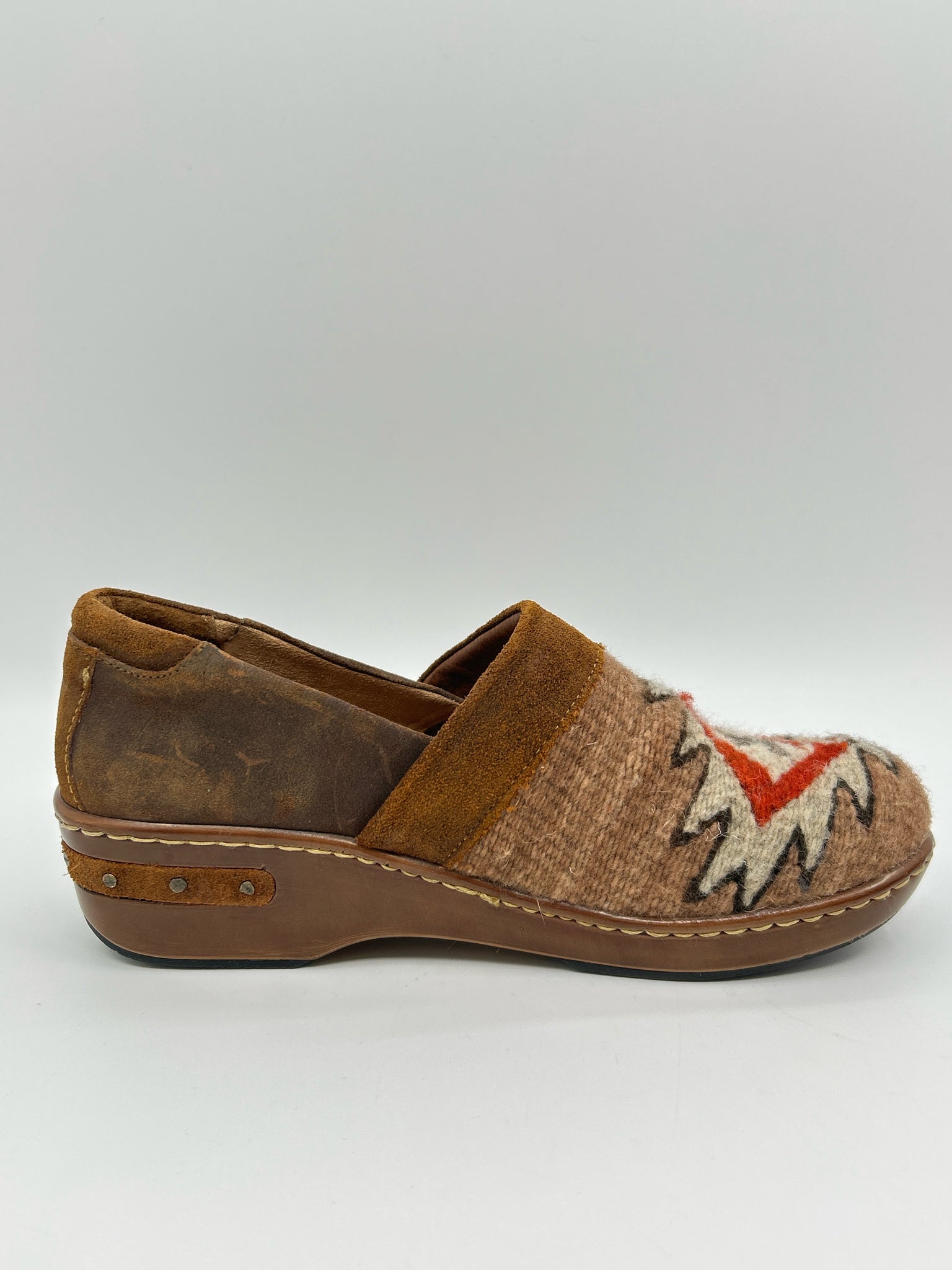 BORN Size 39 Brown Women Shoes