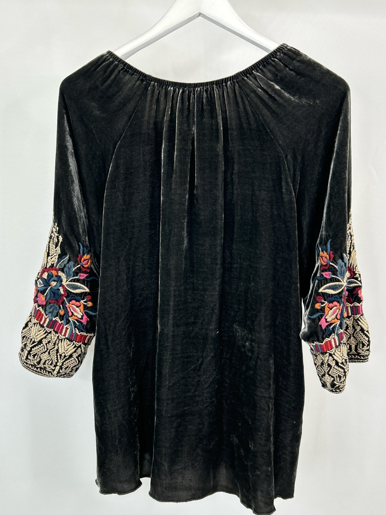 JOHNNY WAS Size M Grey Women Blouse