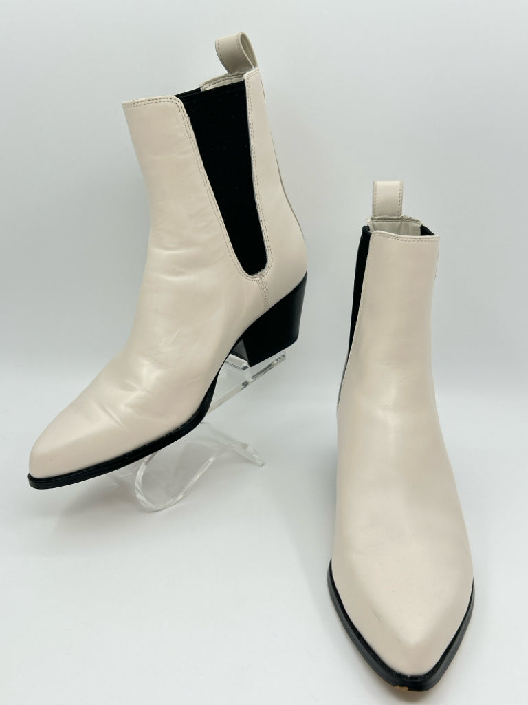 MICHAEL MICHAEL KORS Size 7.5M IVORY AND BLACK Women's Boots