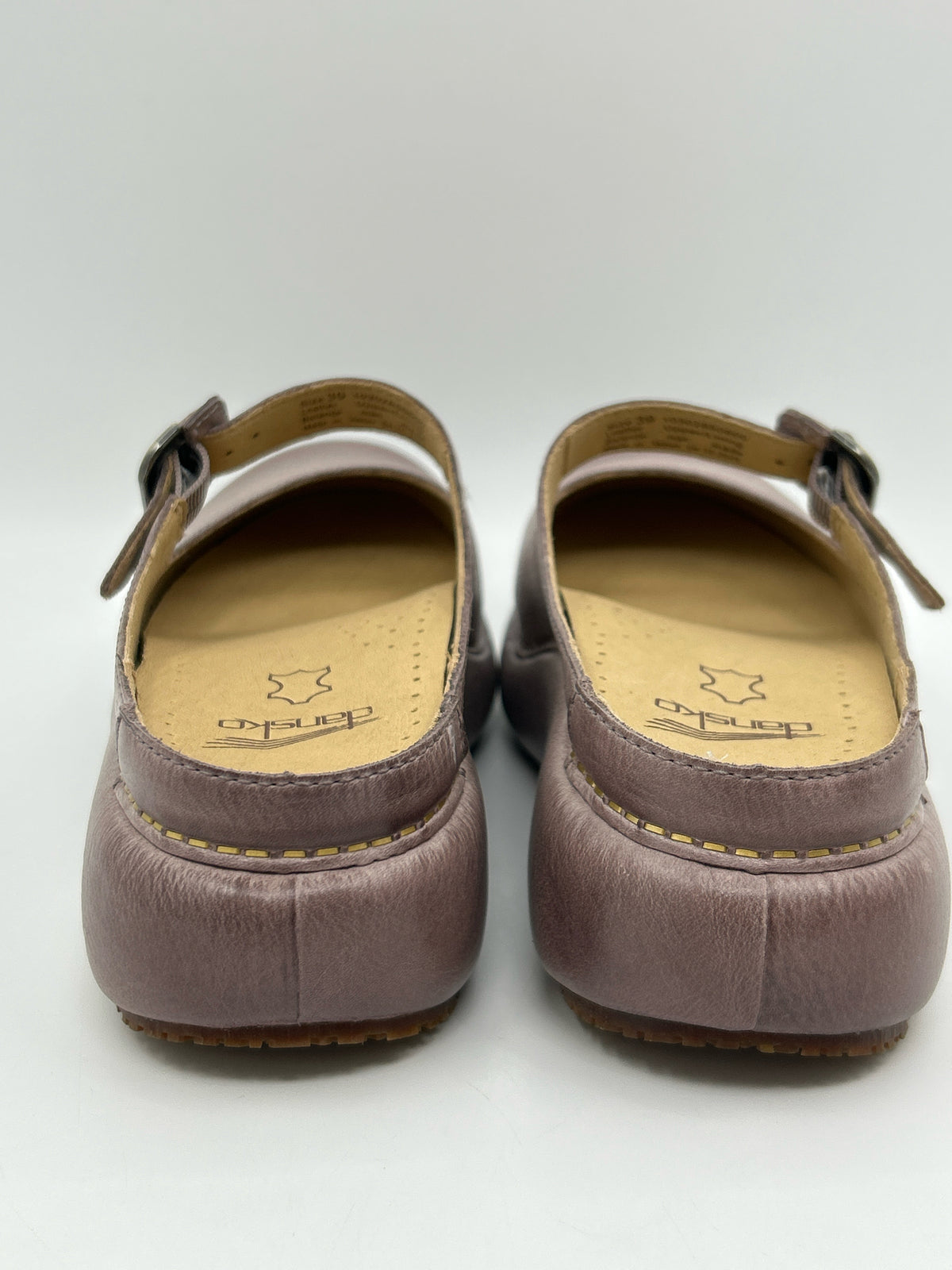 DANSKO NIB Size 39 Dusty Lilac Women Clogs