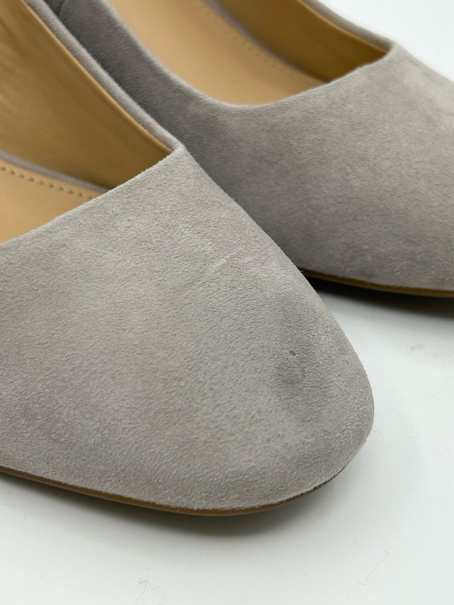 MICHAEL MICHAEL KORS Size 8M Grey Women Pumps