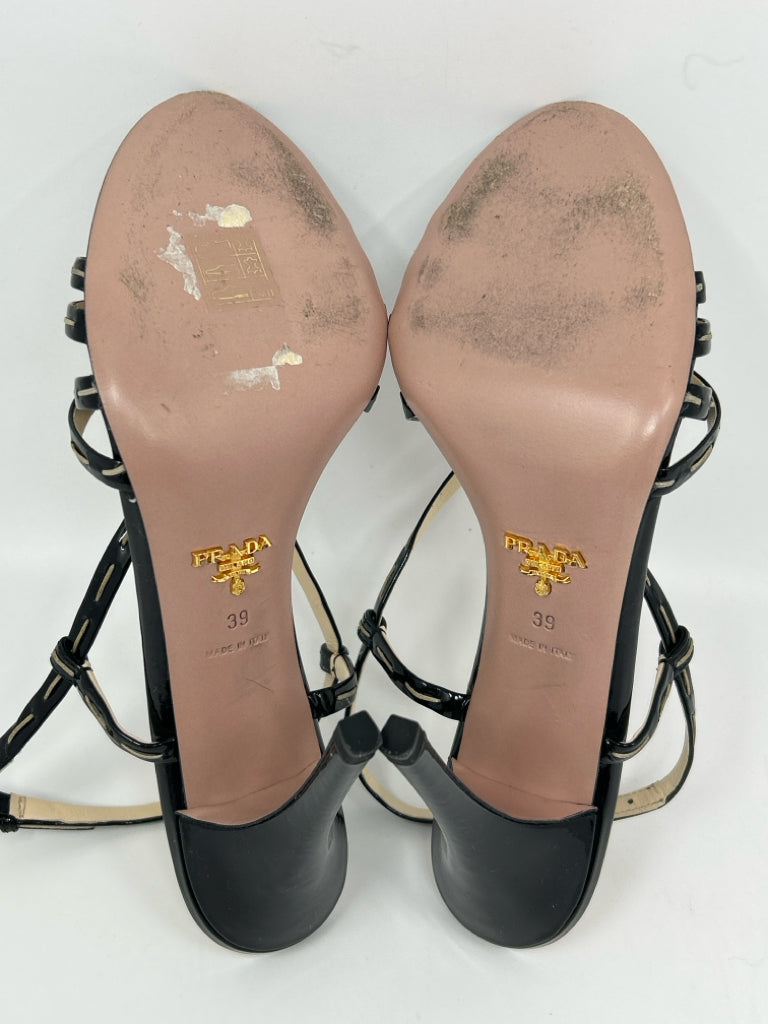 PRADA Size 39 Black Patent Women Sandal