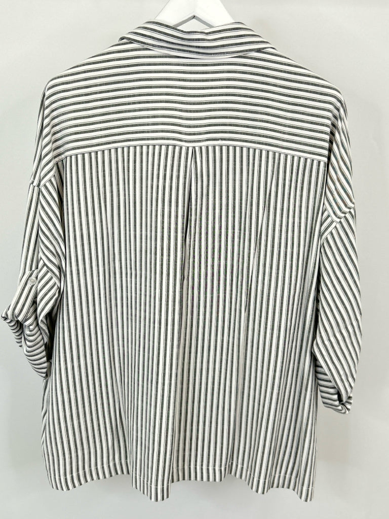MAX STUDIO Size 2X GRAY STRIPED Women's Top
