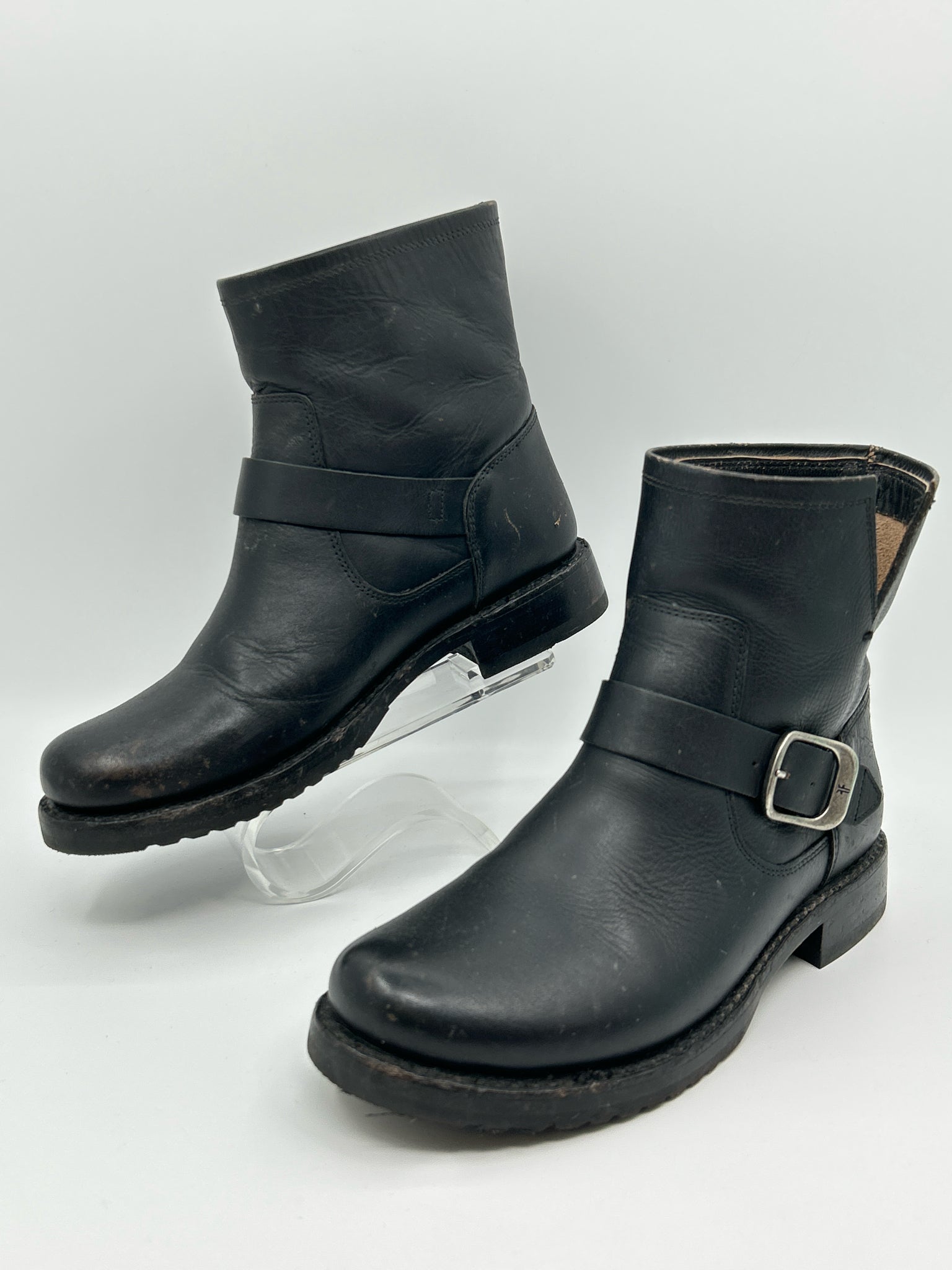 FRYE Size 8.5B Black Women Booties