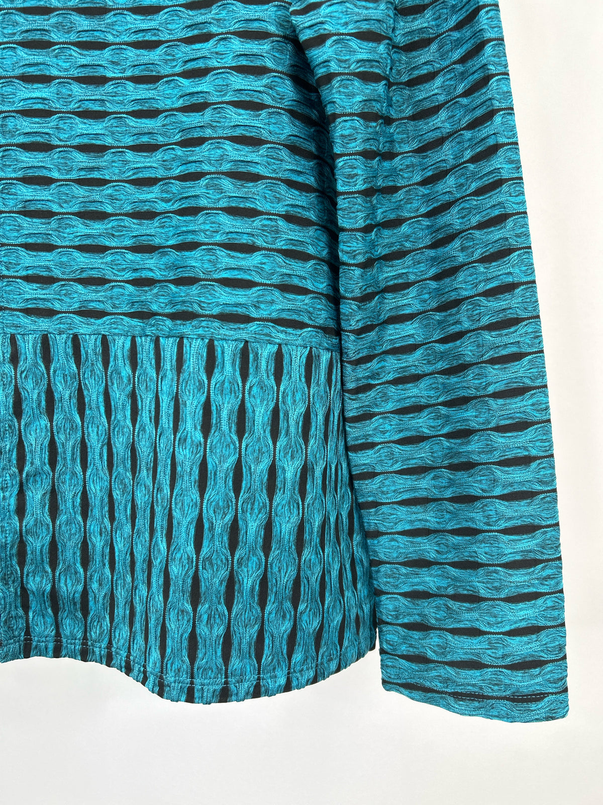 HABITAT Size S TEAL AND BLACK Women Top