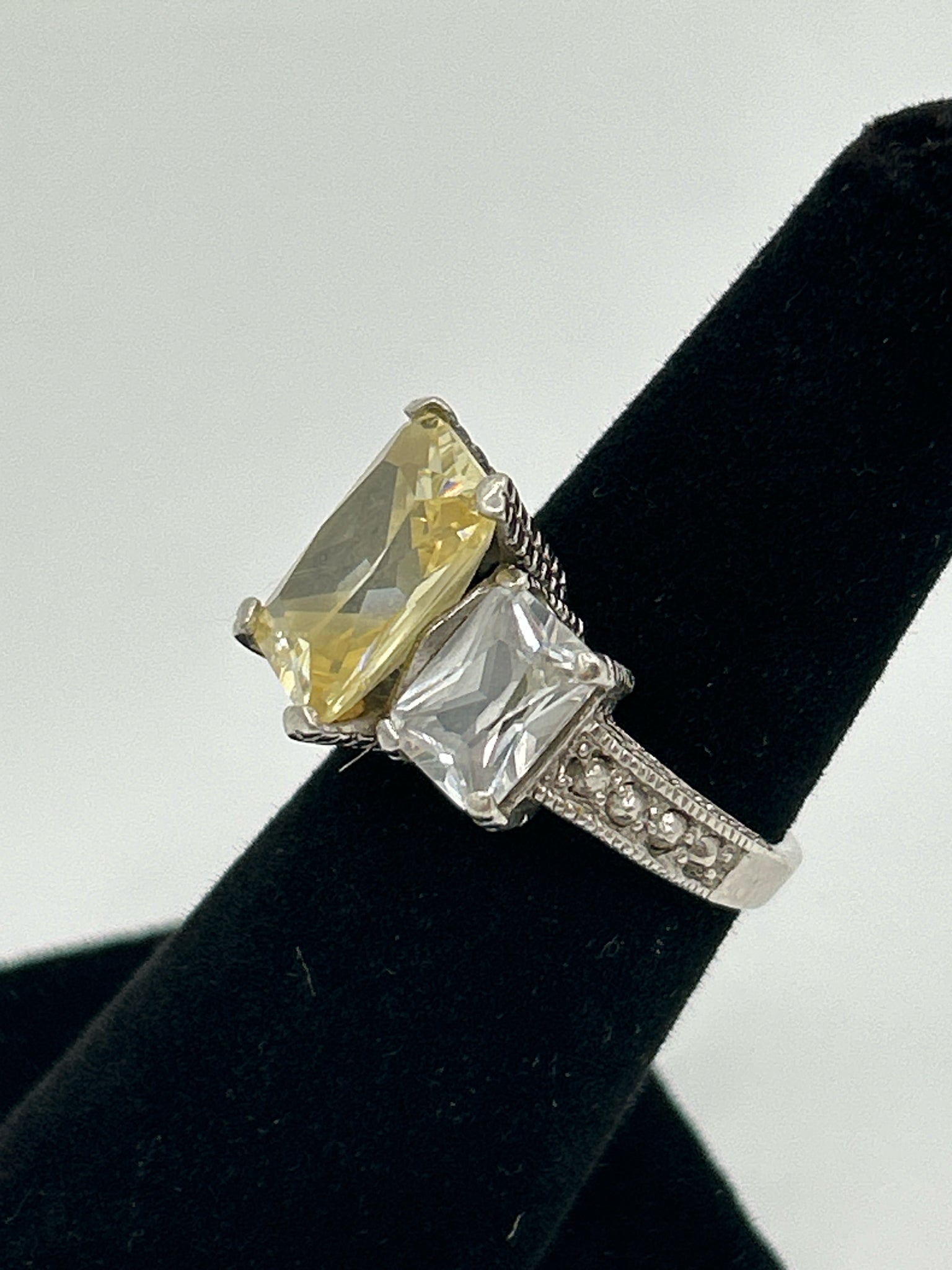 Sterling Silver and Yellow Size 6 Ring