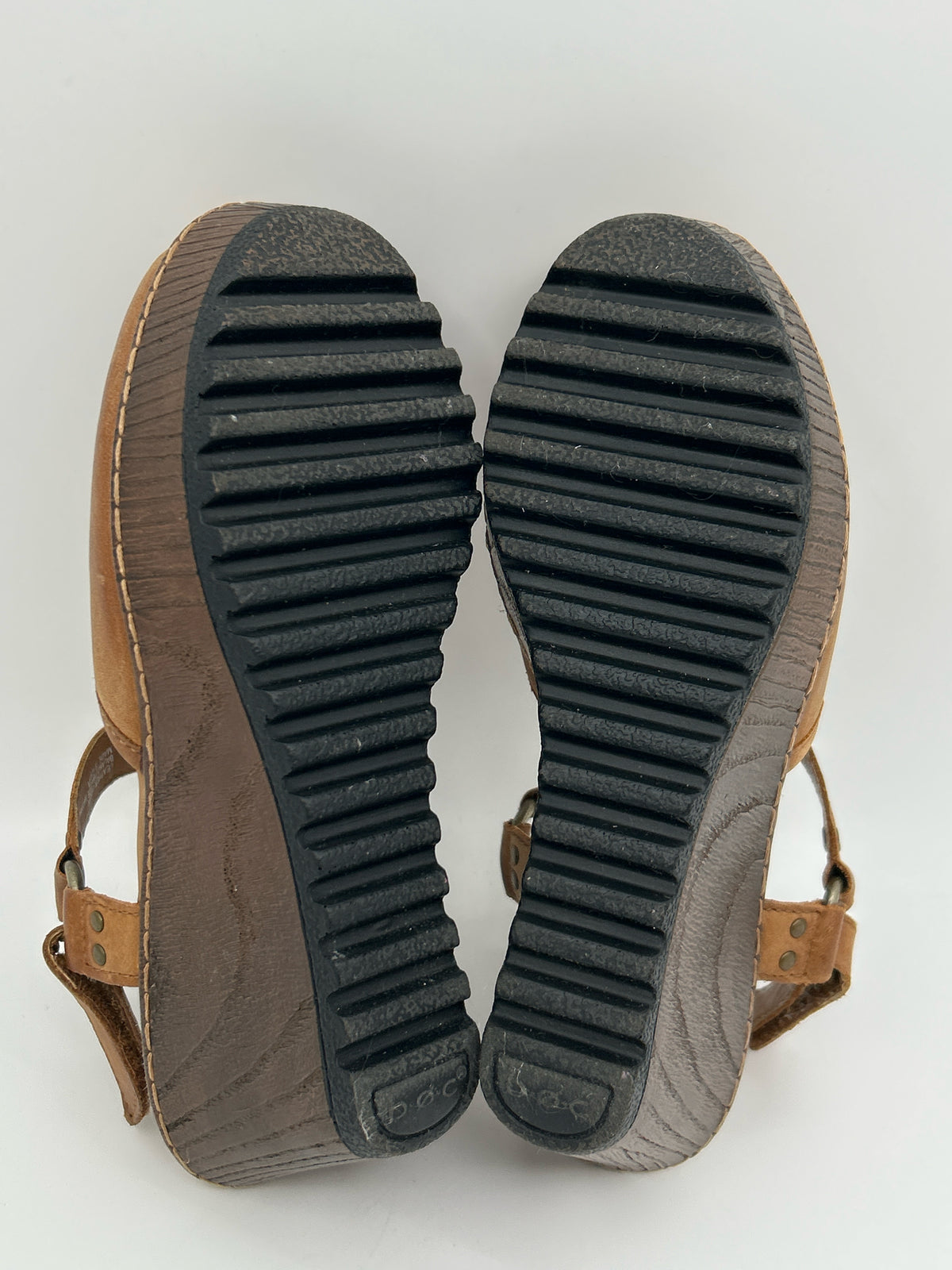 BOCS Size 7M Brown Women Shoes