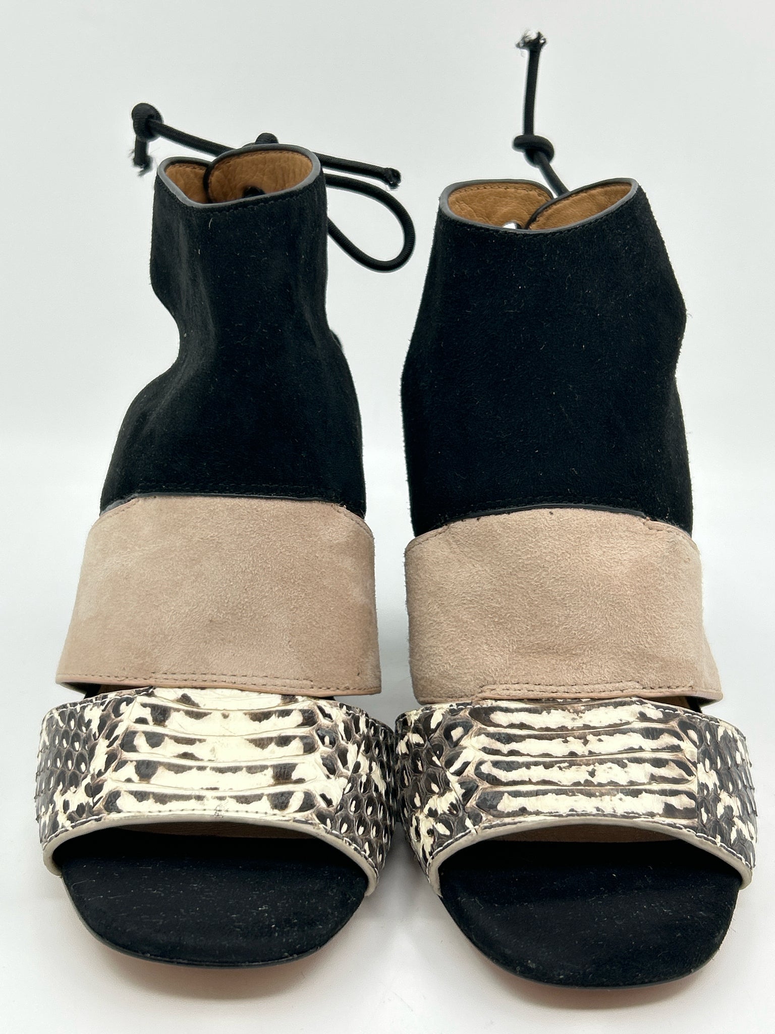 COACH Size 7B Black Women Sandal