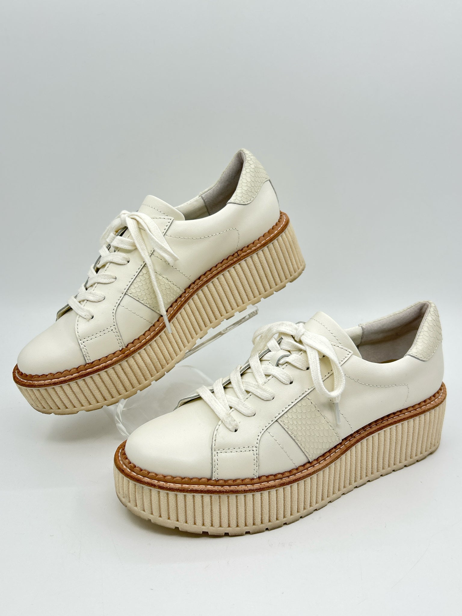 DOLCE VITA Size 7.5 White Women Sneakers