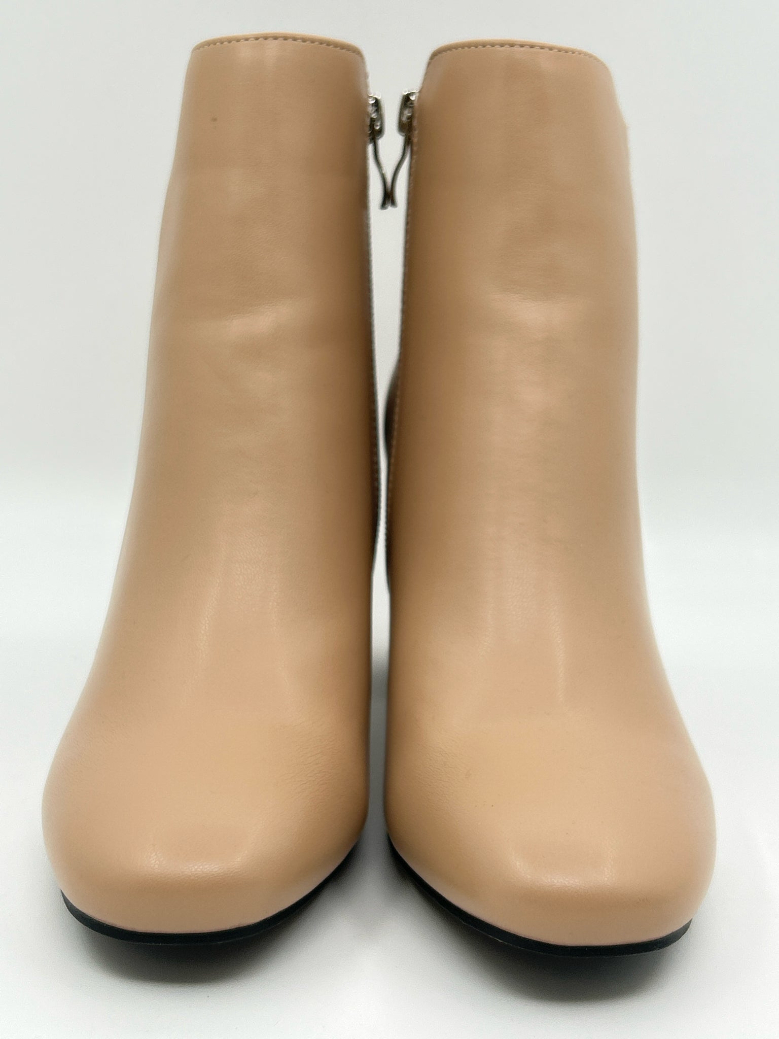 MIA Size 7M nude Women Booties