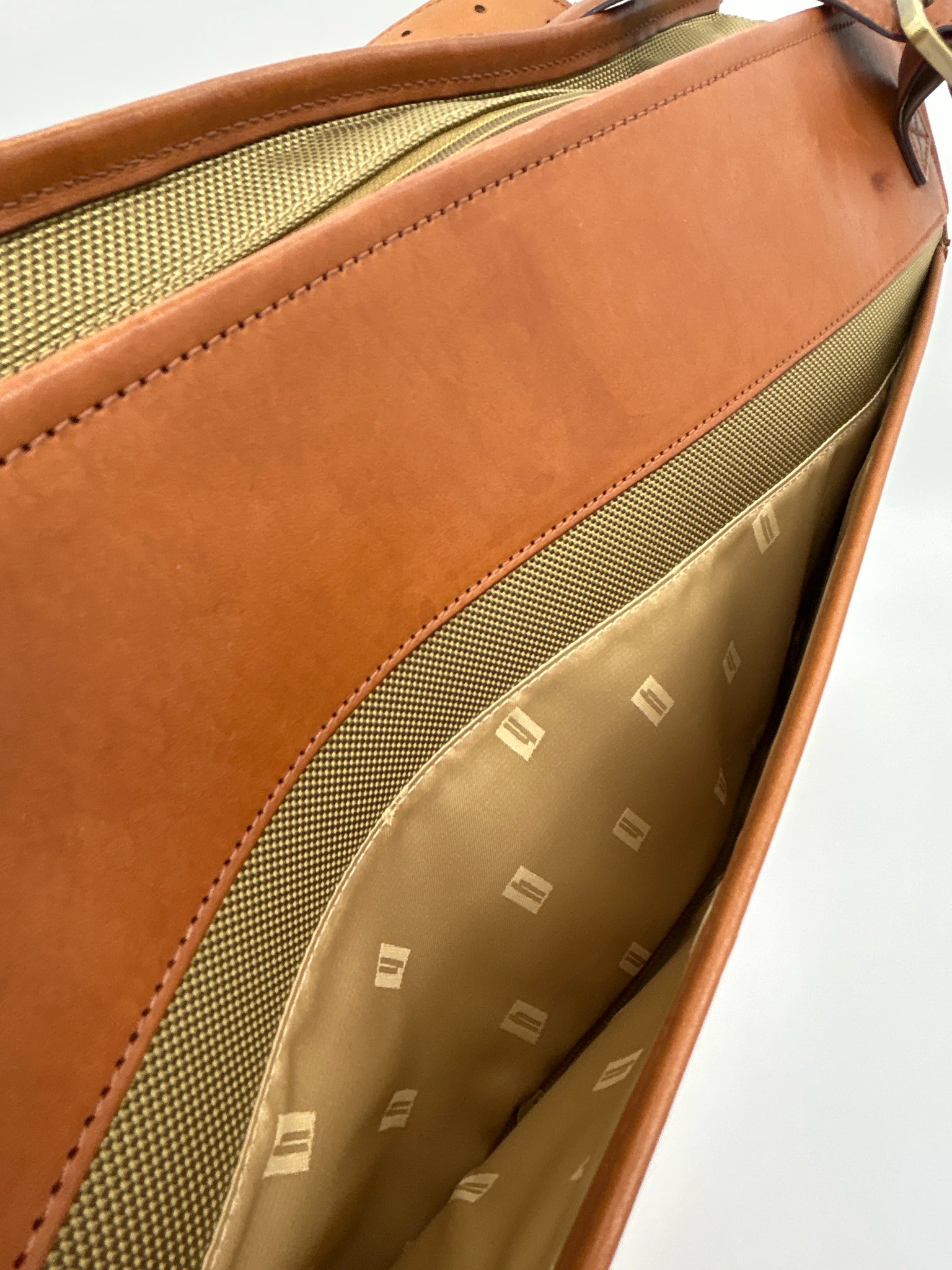 HARTMANN Tan Women Tote