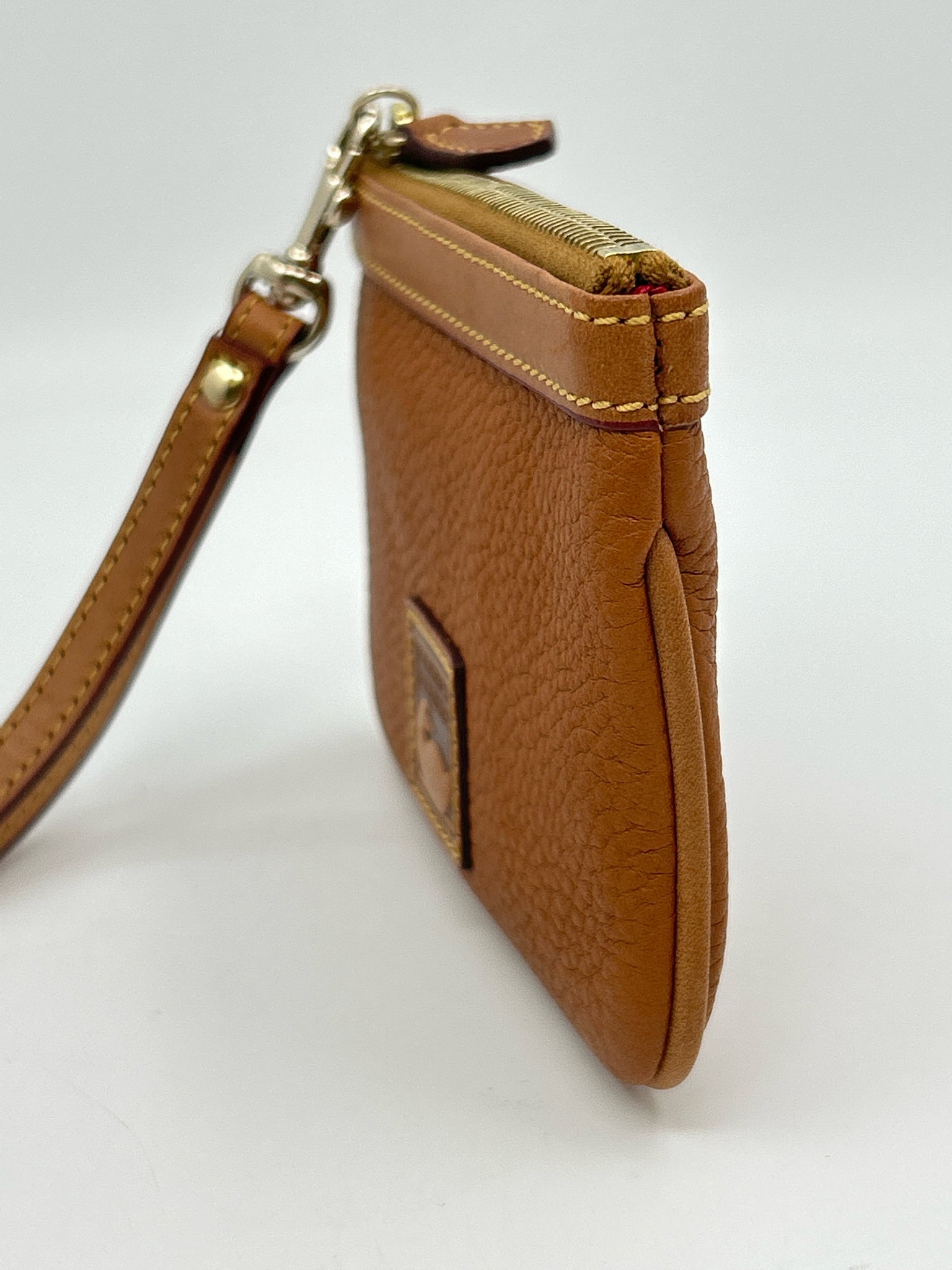 DOONEY & BOURKE Camel Women Wristlet