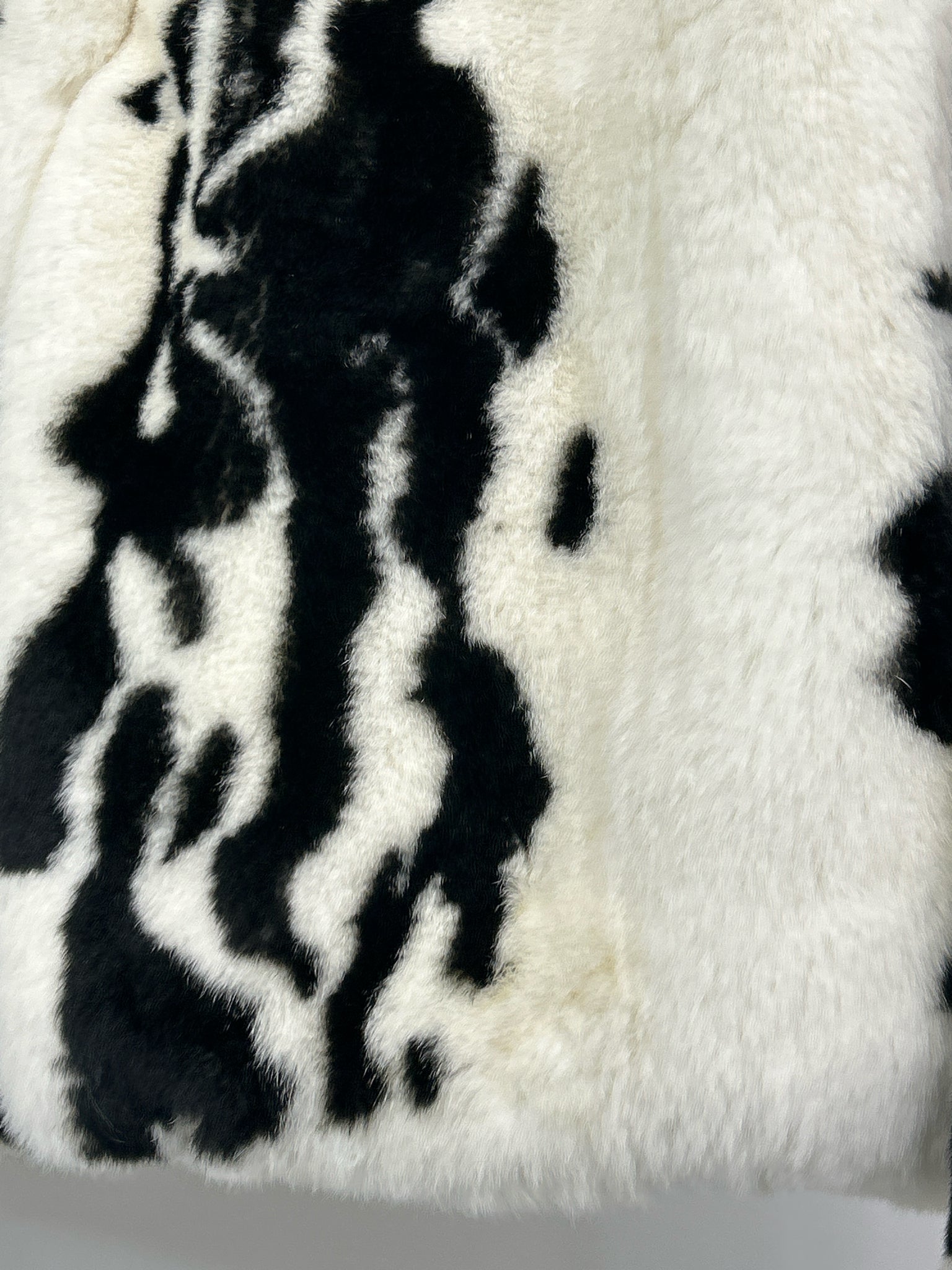 MR3 Size M White and black Women Coat