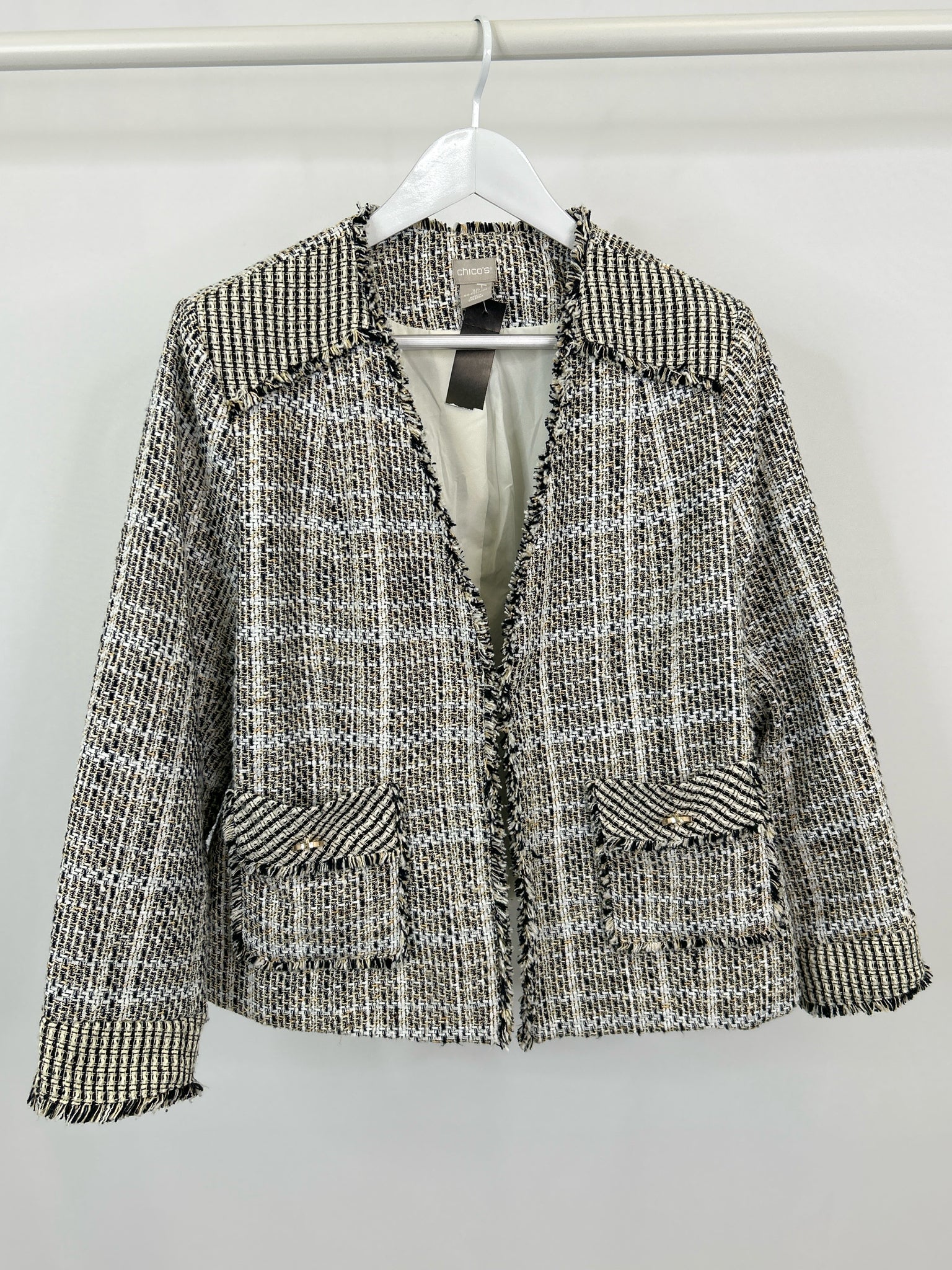 CHICO'S Size 16/18P White & Black Women Blazer