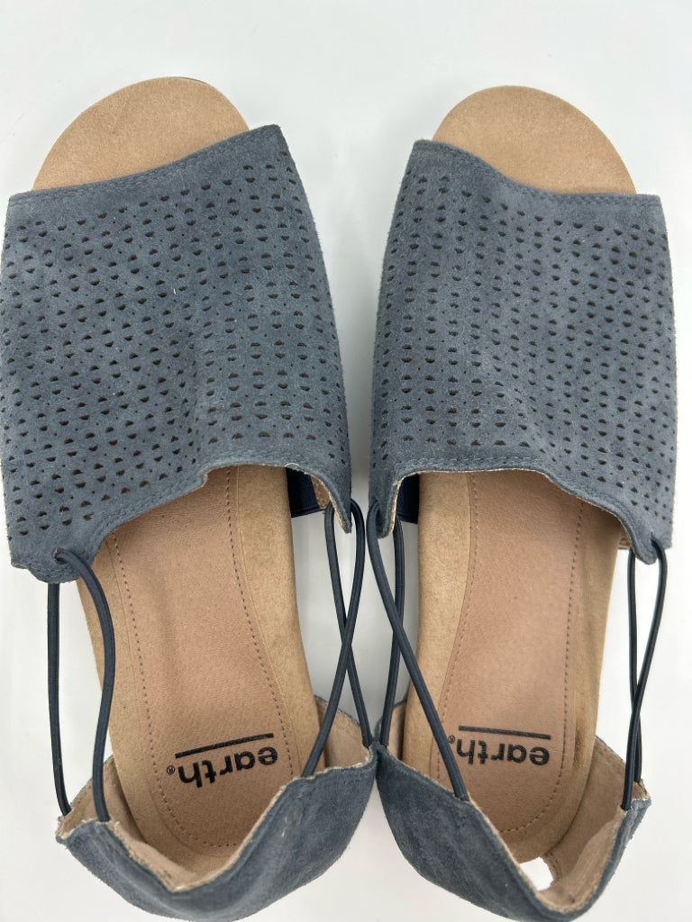 EARTH Size 8W Blue Women's Sandal