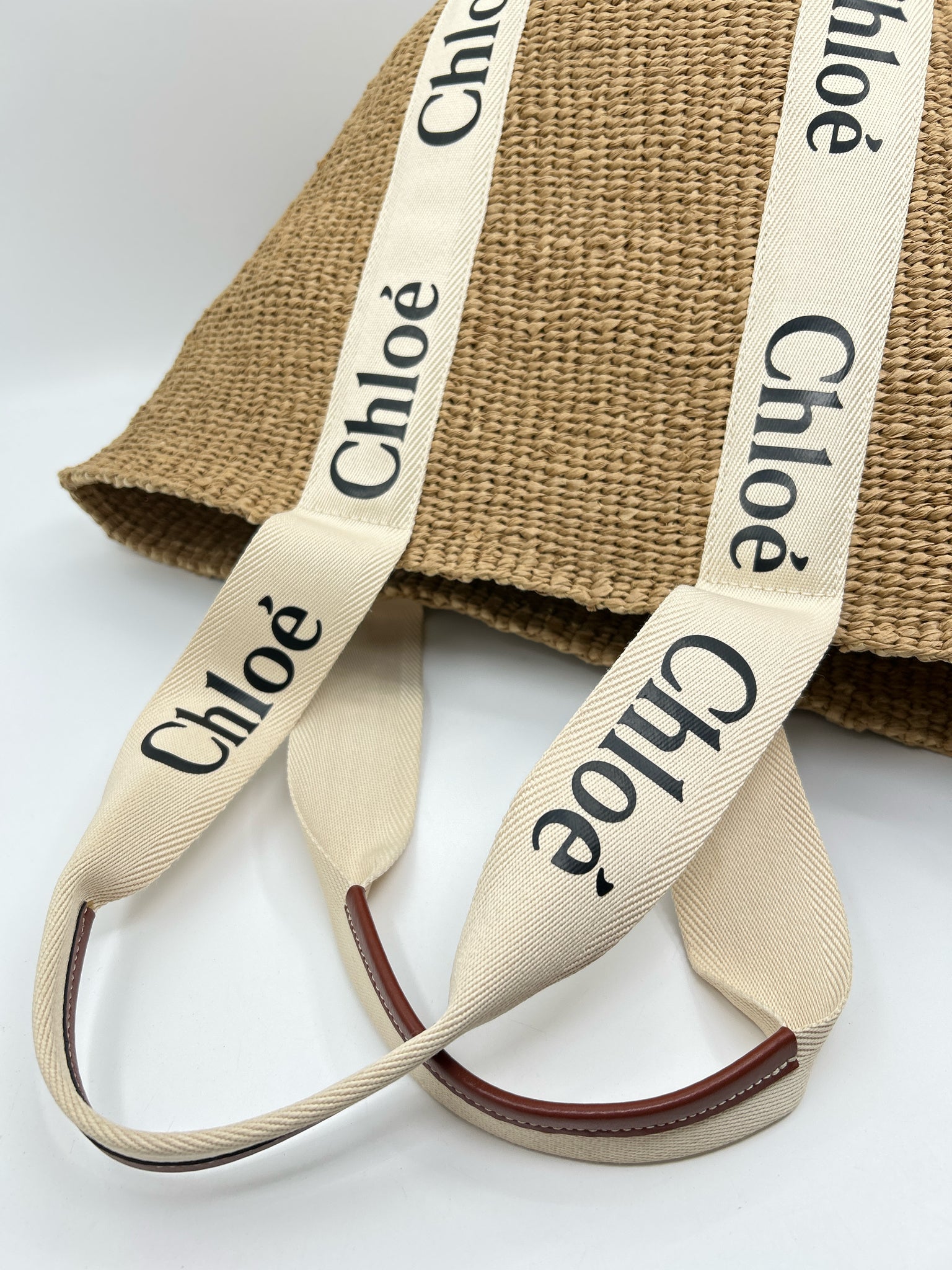 CHLOE Natural Women Tote