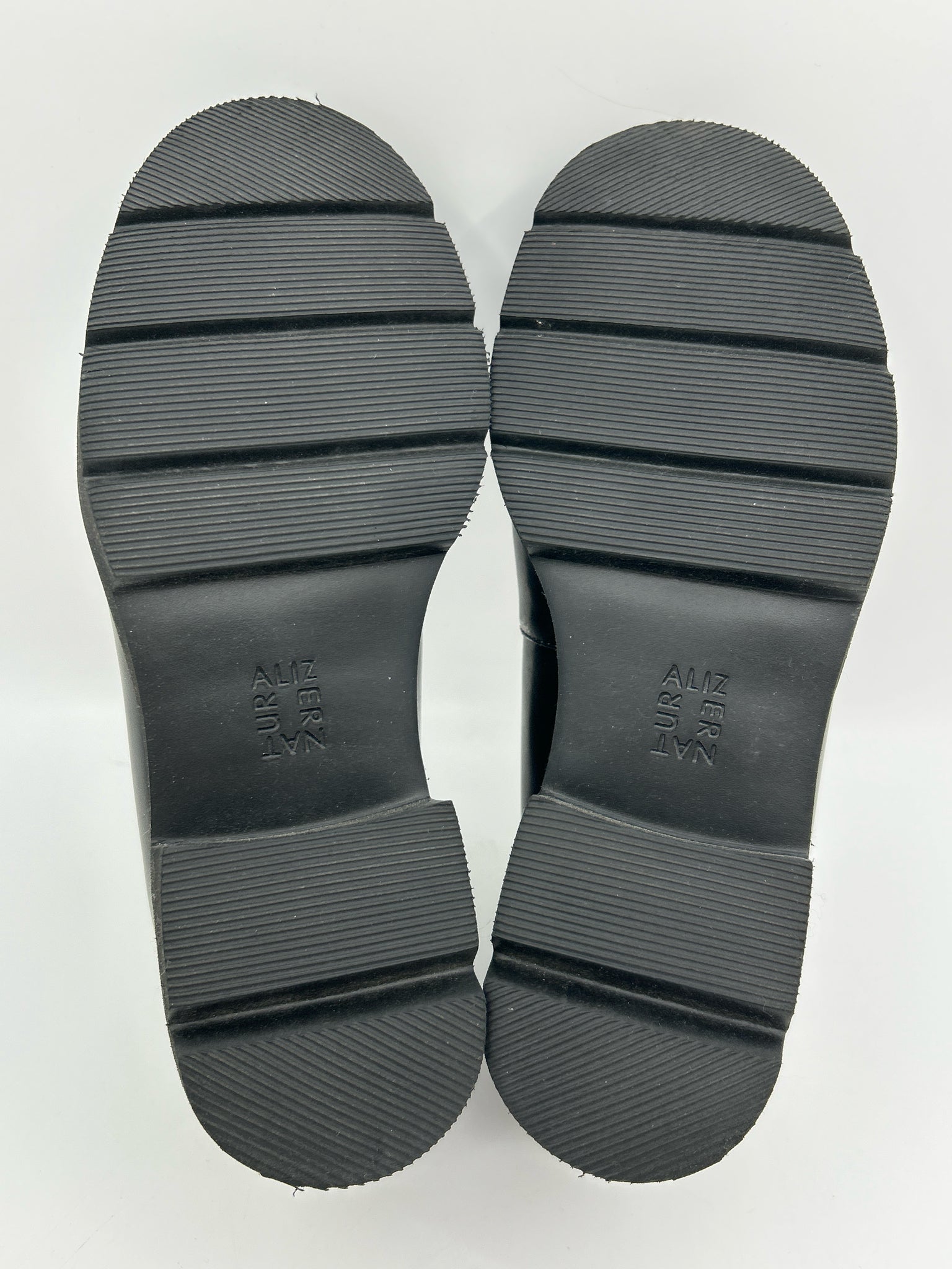 NATURALIZER Size 7.5WW Black Women Loafer