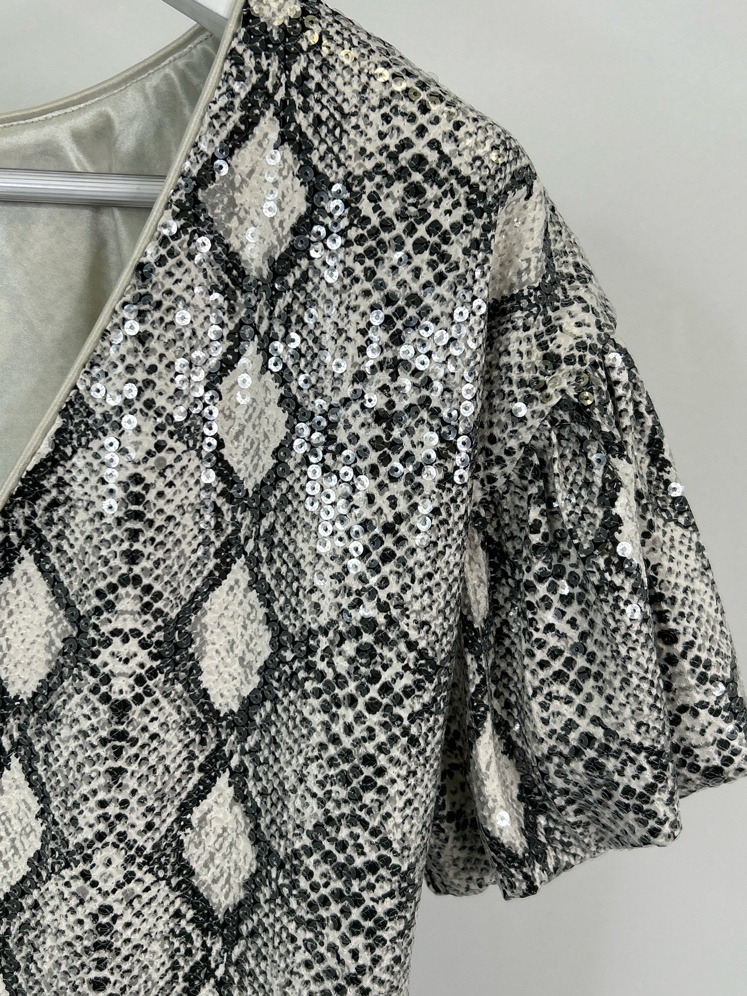 FATE Size S White & Black Women Top