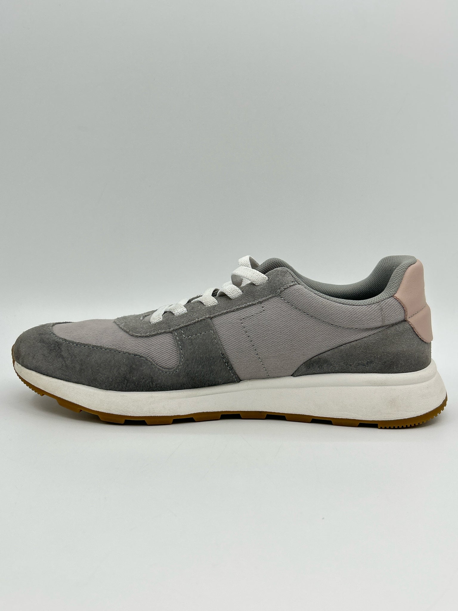 TOMS Size 9.5 Grey Women Sneakers
