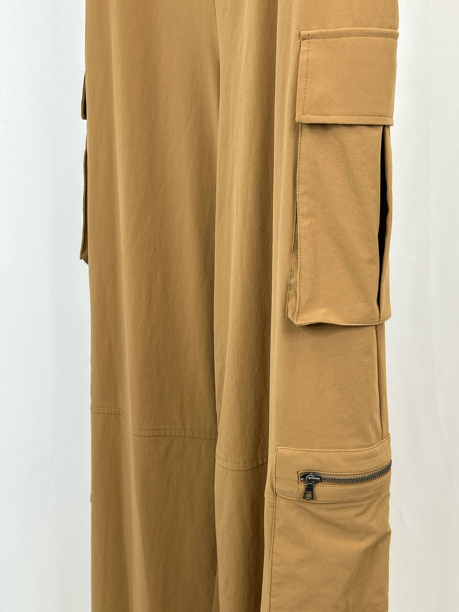 ALICE + OLIVIA Size 8 Tan Women Jumpsuit