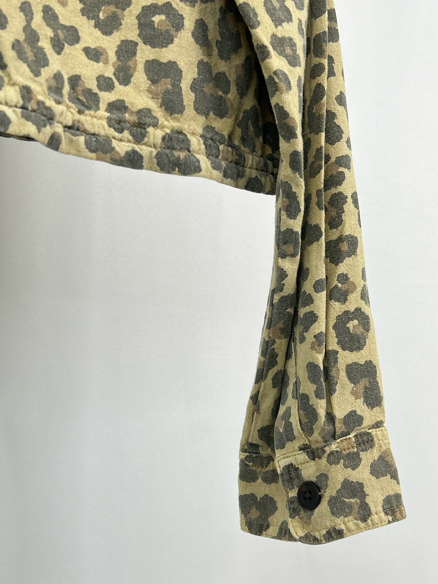 BLANKNYC NWT Size L Animal Print Women Shirt