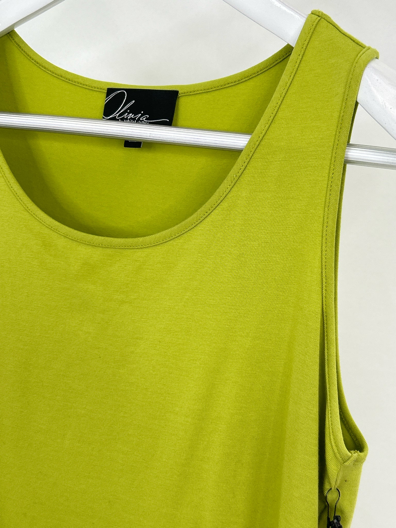 OLIVIA BY HABITAT CLOTHES Size S PEAR Women Tank Top