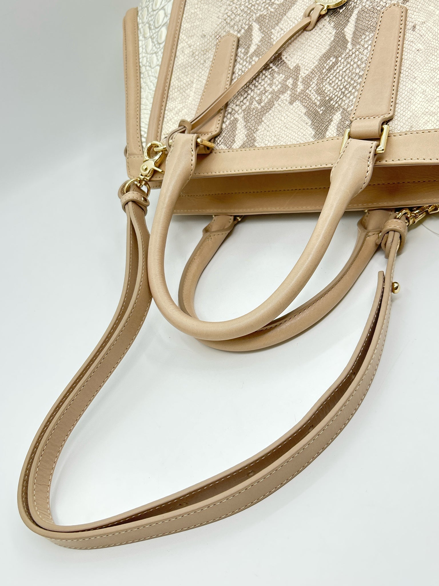 BRAHMIN NWT Beige Print Women Purse