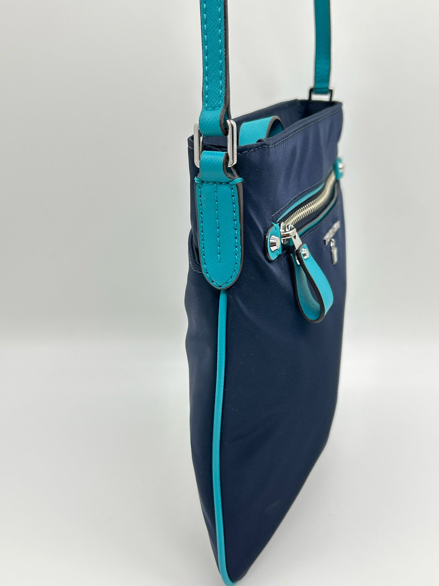 MICHAEL KORS NAVY AND TEAL Women Purse