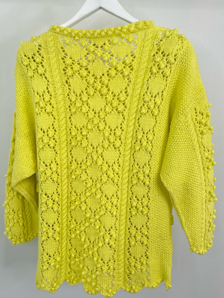 GOLDEN SPIDERWEB Women Size M/L Yellow Sweater