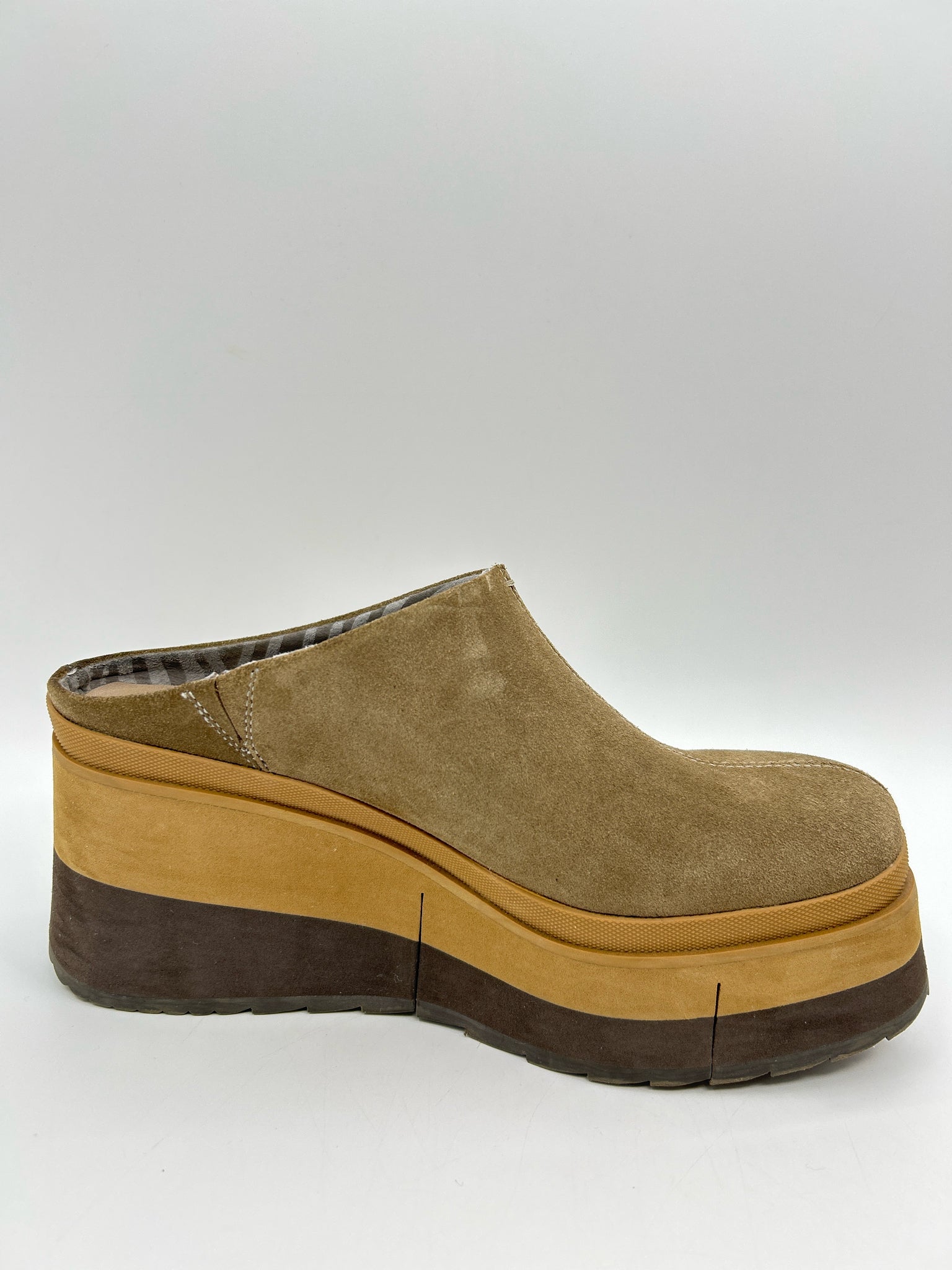 NAKED FEET Size 8M Grey Women Shoes