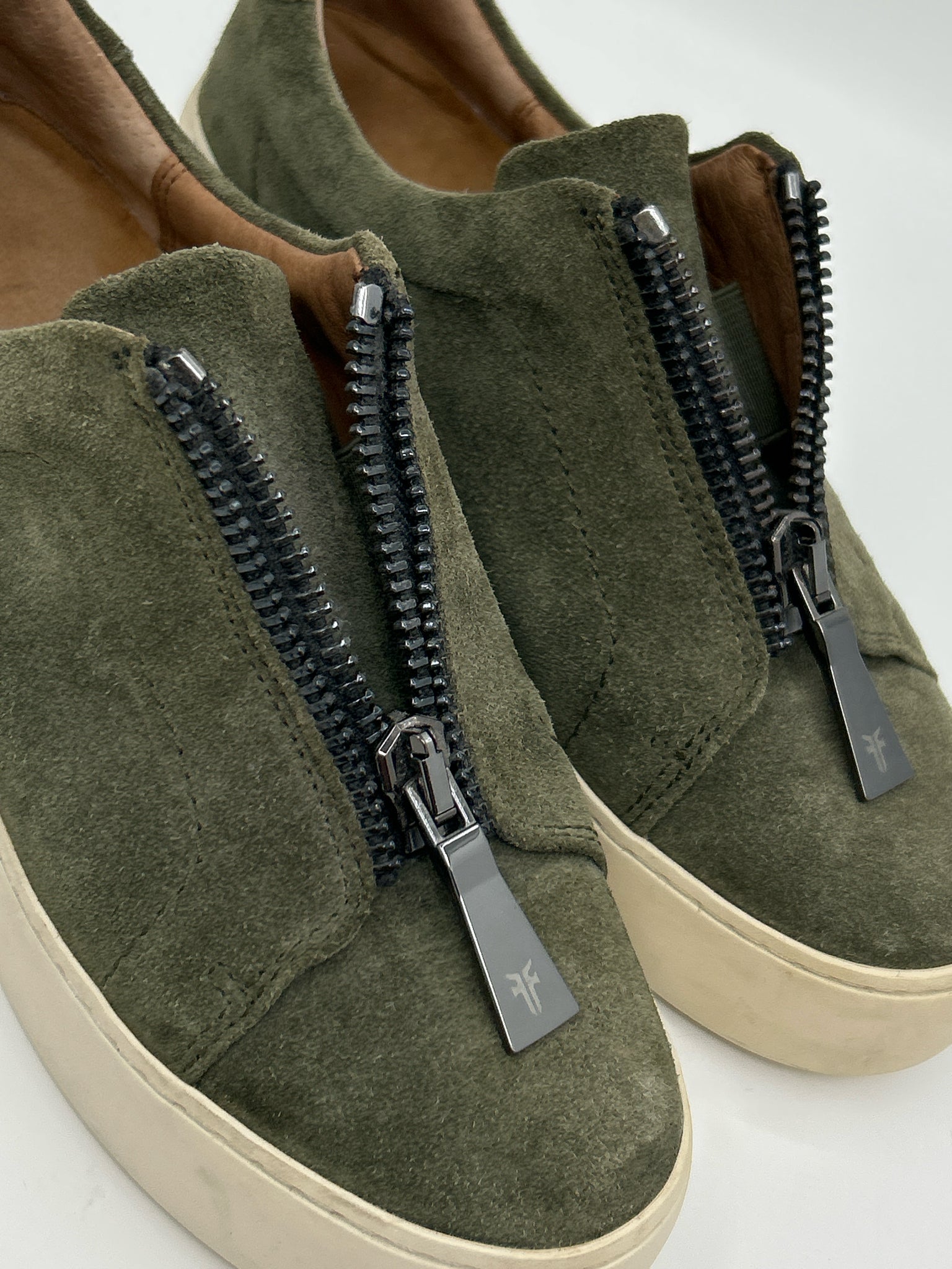 FRYE Size 7.5M OLIVE Women Sneakers