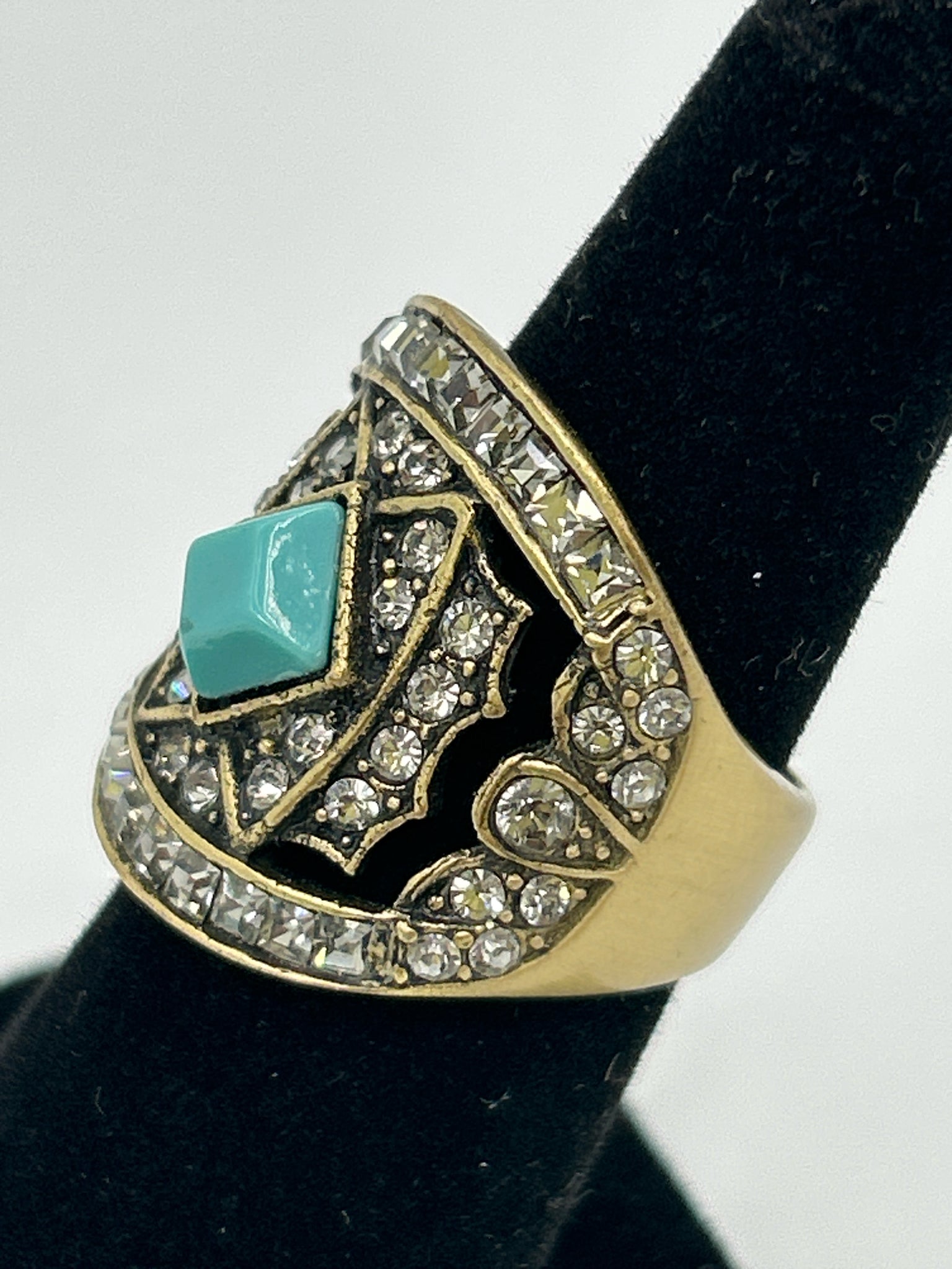 HEIDI DAUS Size 6 Gold Ring