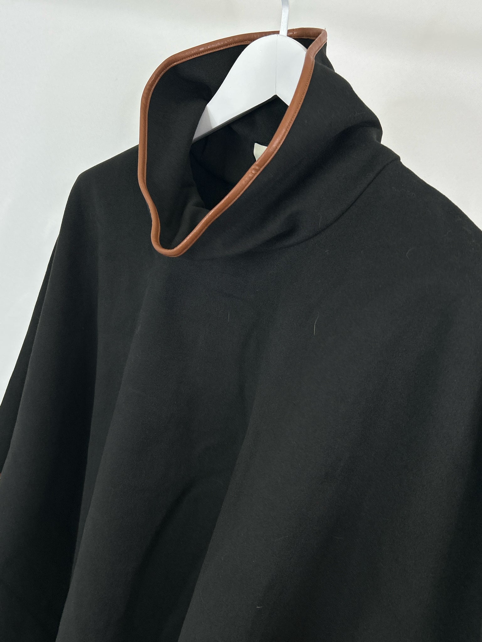 TUCKERNUCK One Size Black Women Poncho NWT