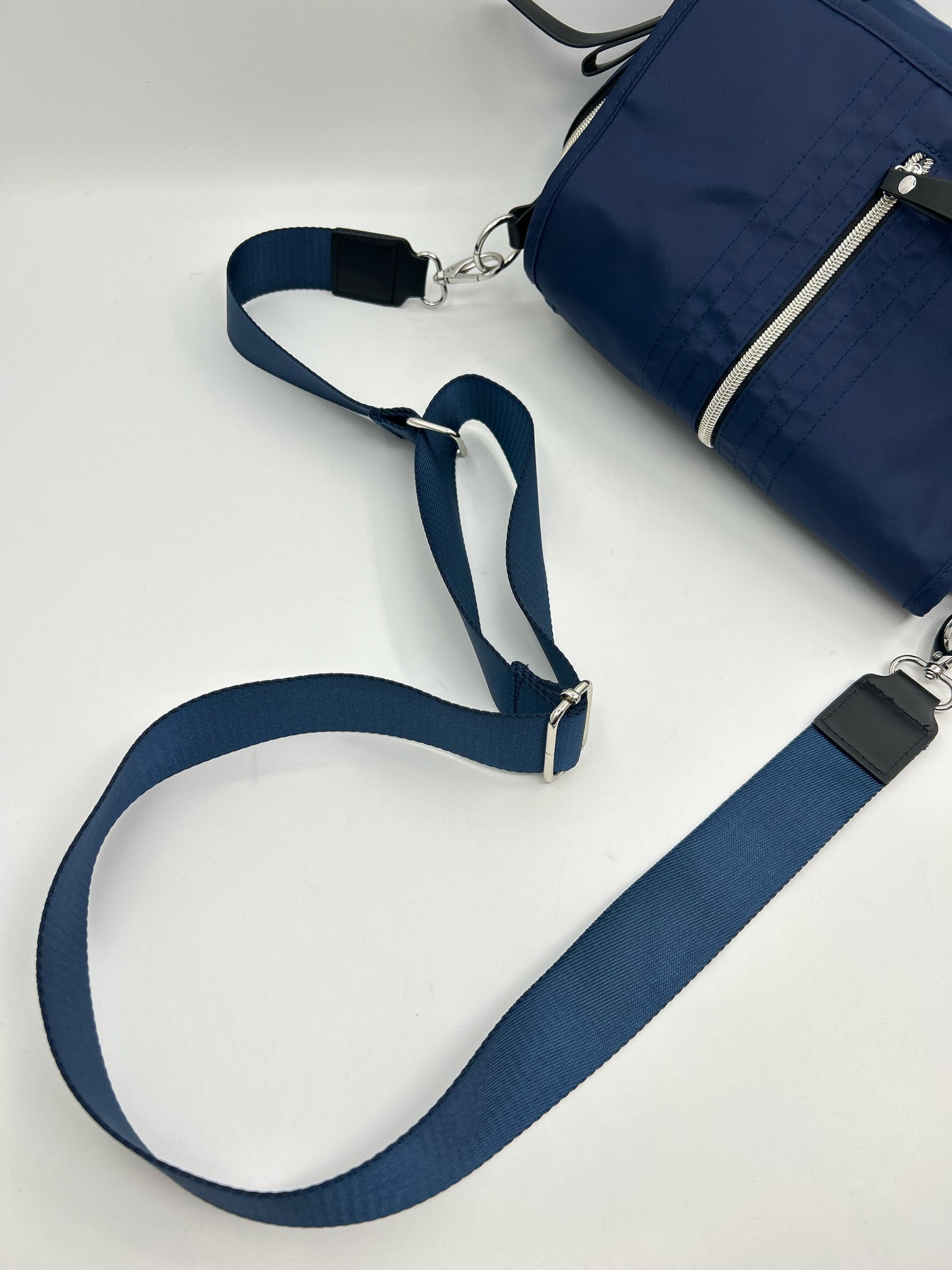 IHKWIP Blue Women Purse