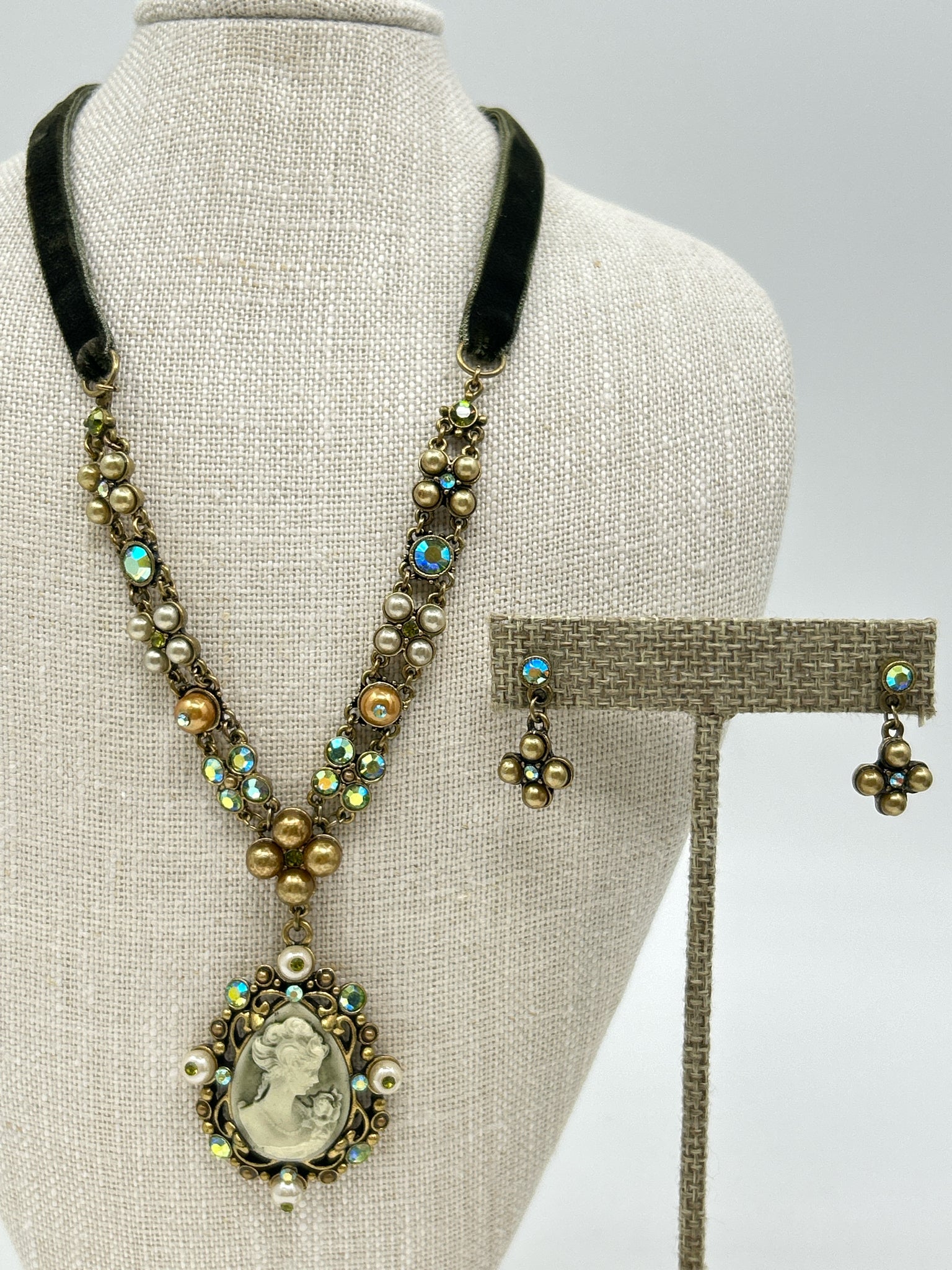 FELICIA Green multi Jewelry Set