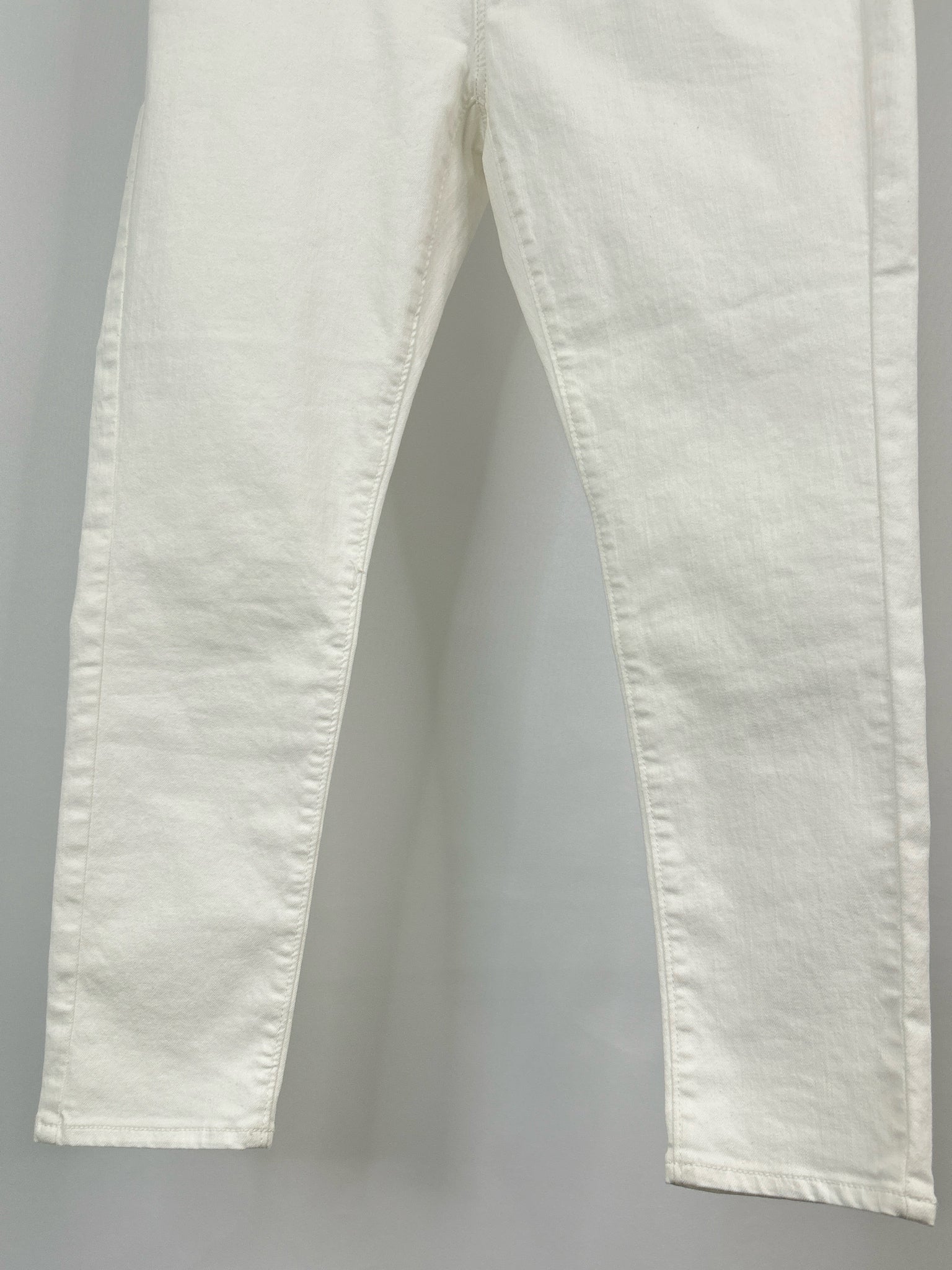 LOFT NWT Size 6P white denim Women jeans