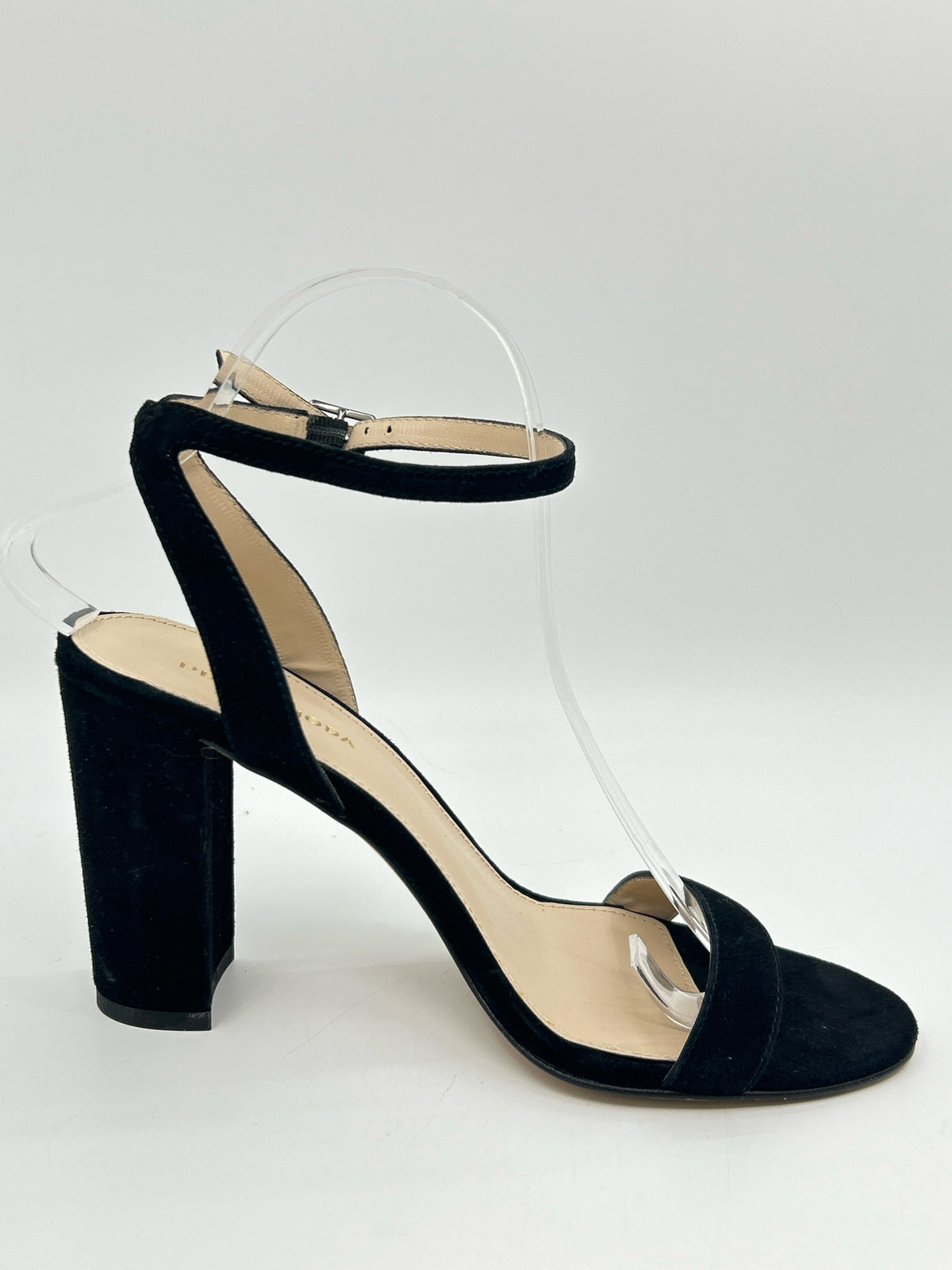 PELLE MODA Size 9M Black Women Sandal