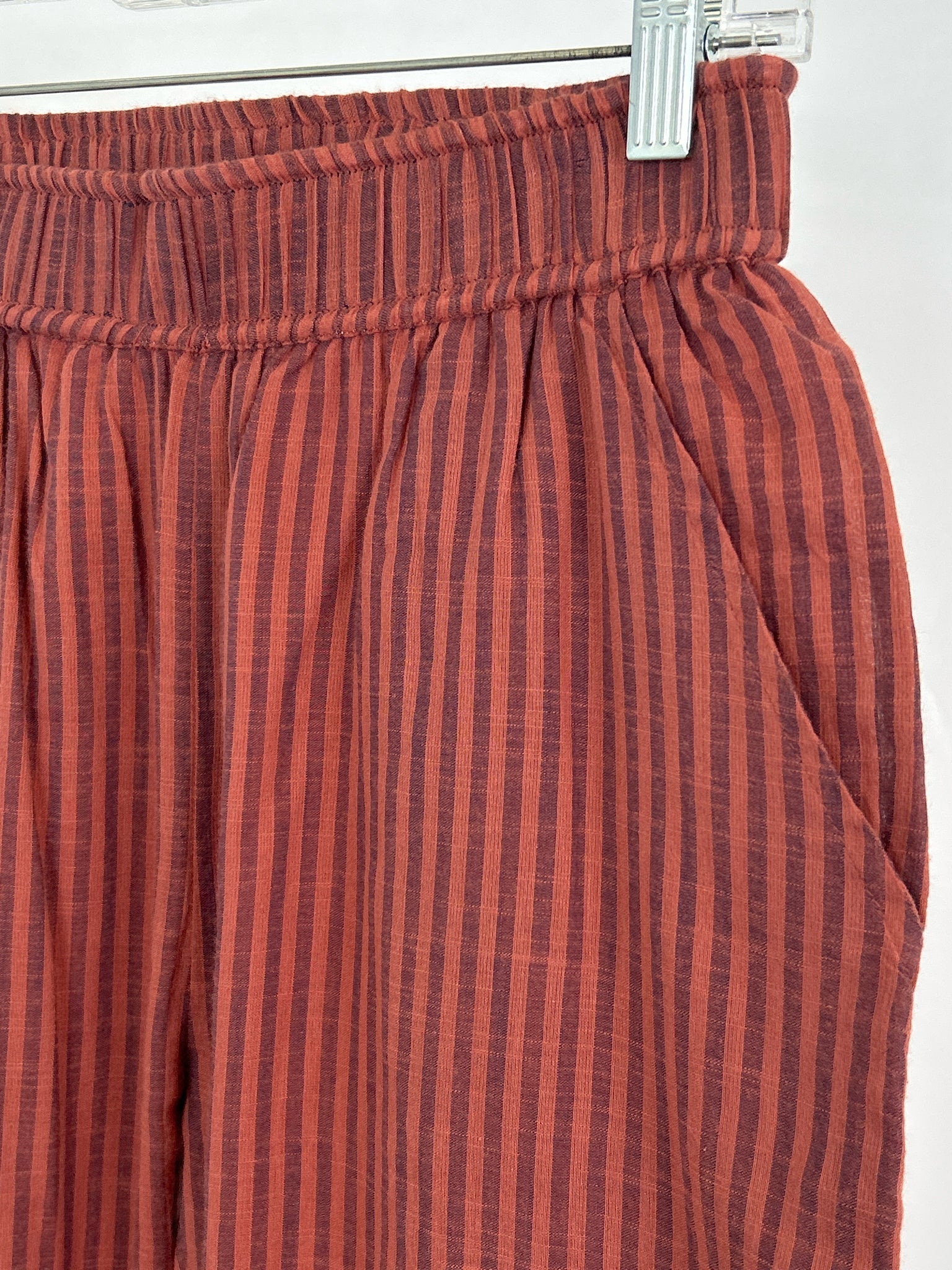 EVEREVE Sundry for Everyday Size S Red Striped Women Pants NWT