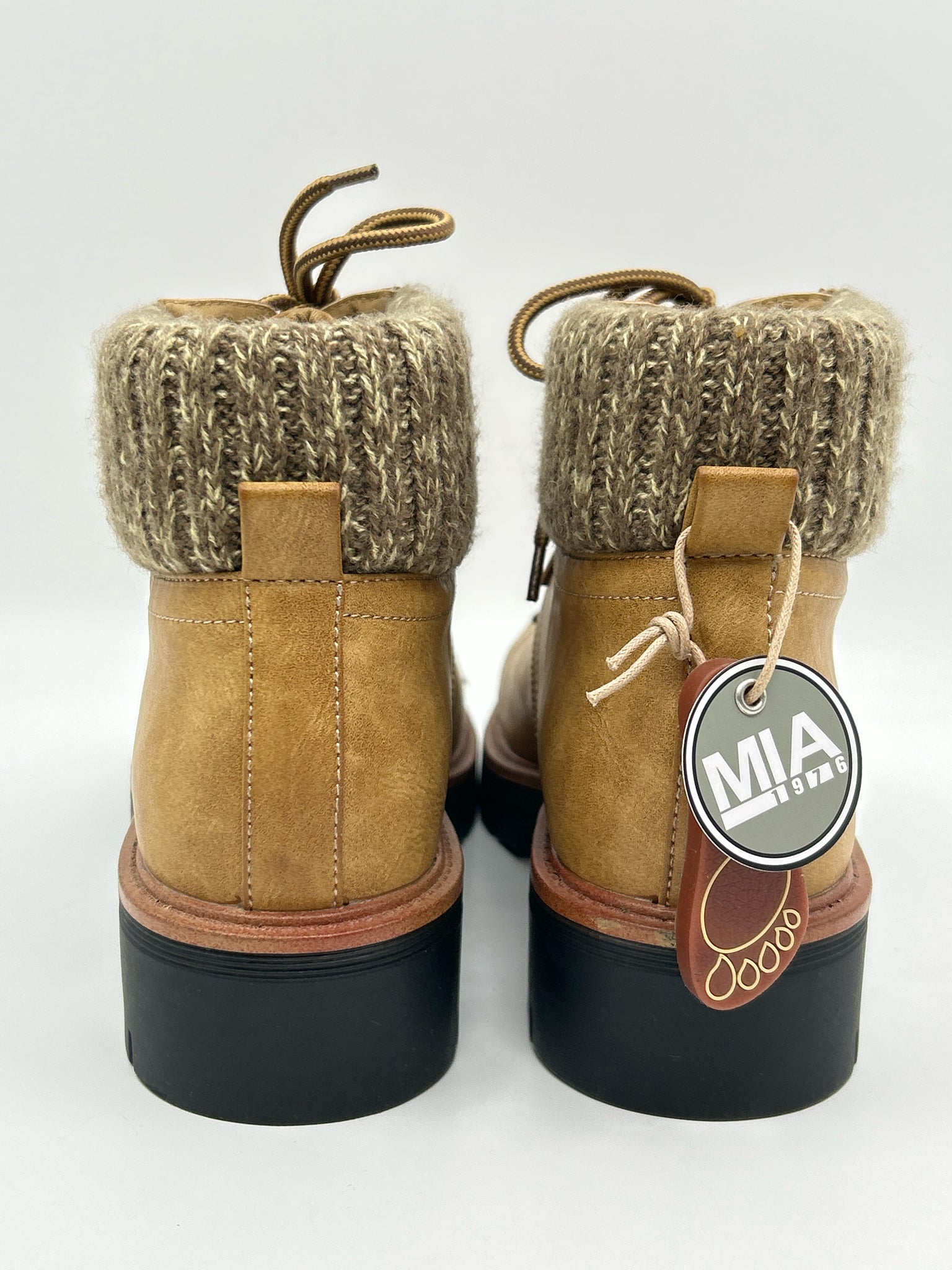 MIA NWT Size 10 Tan Women Booties