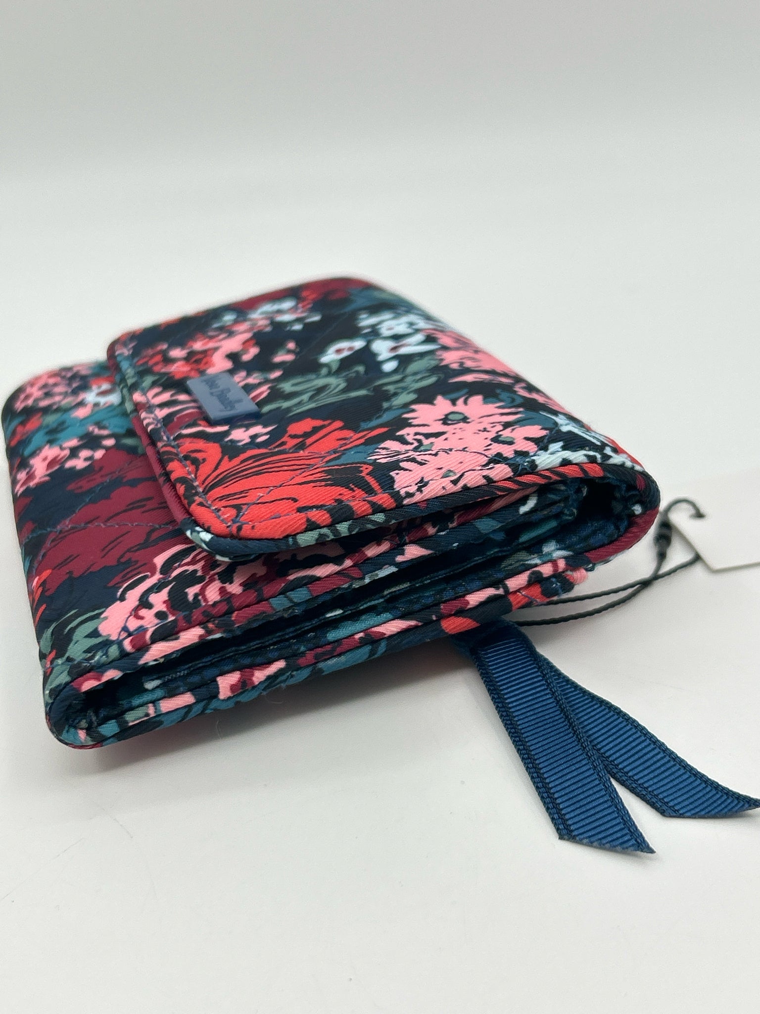 VERA BRADLEY BURGUNDY FLORAL Women Wallet