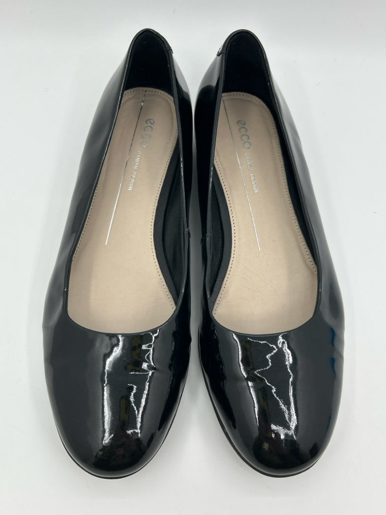 ECCO Women Size 8 Black Flats