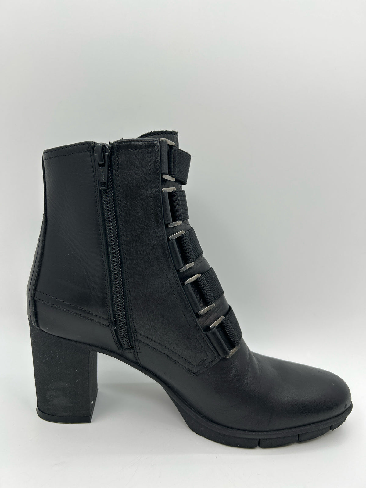 THE FLEXX Size 8 Black Women Booties