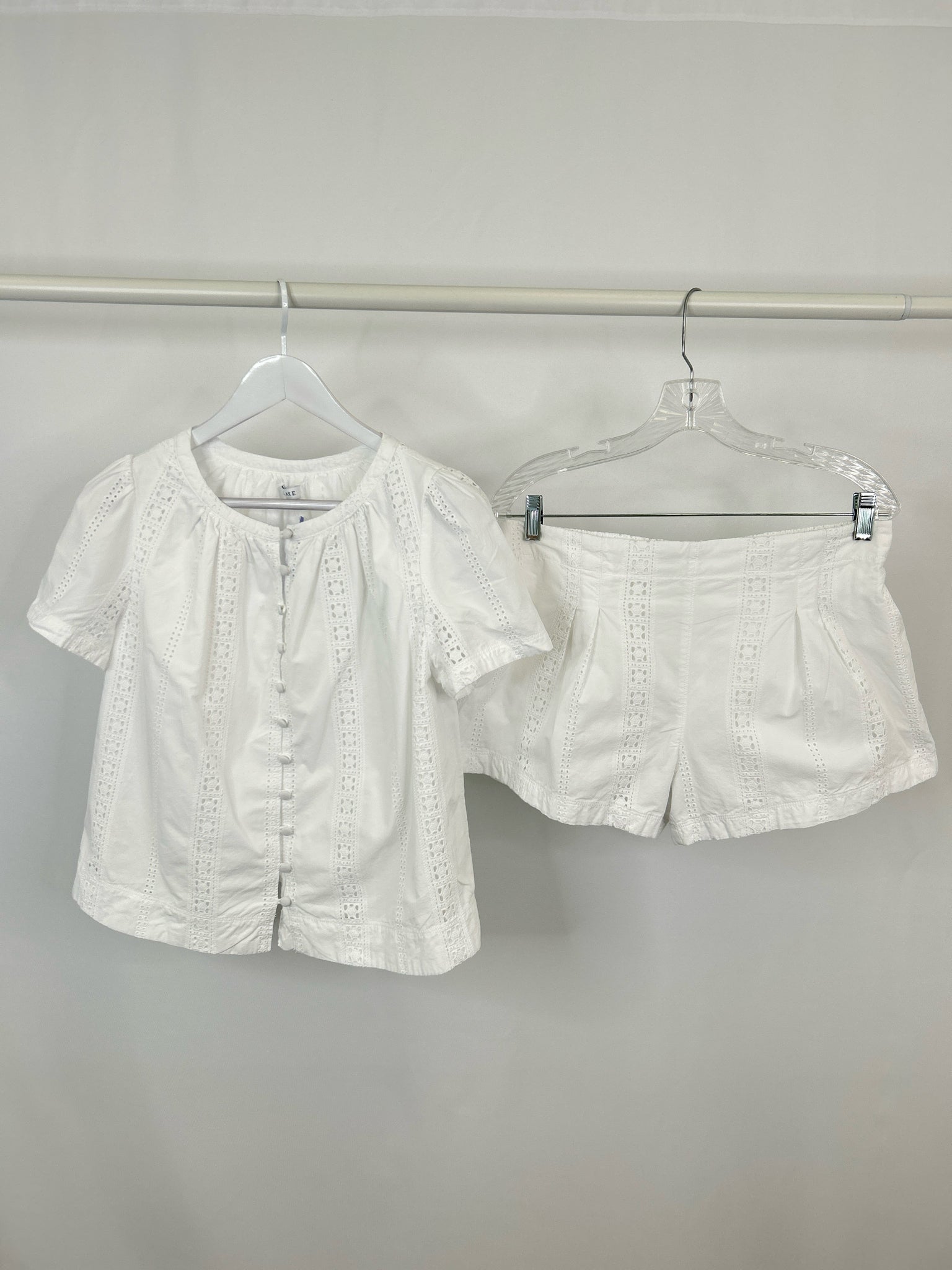 LAKE Size M White Women 2-Piece w/shorts