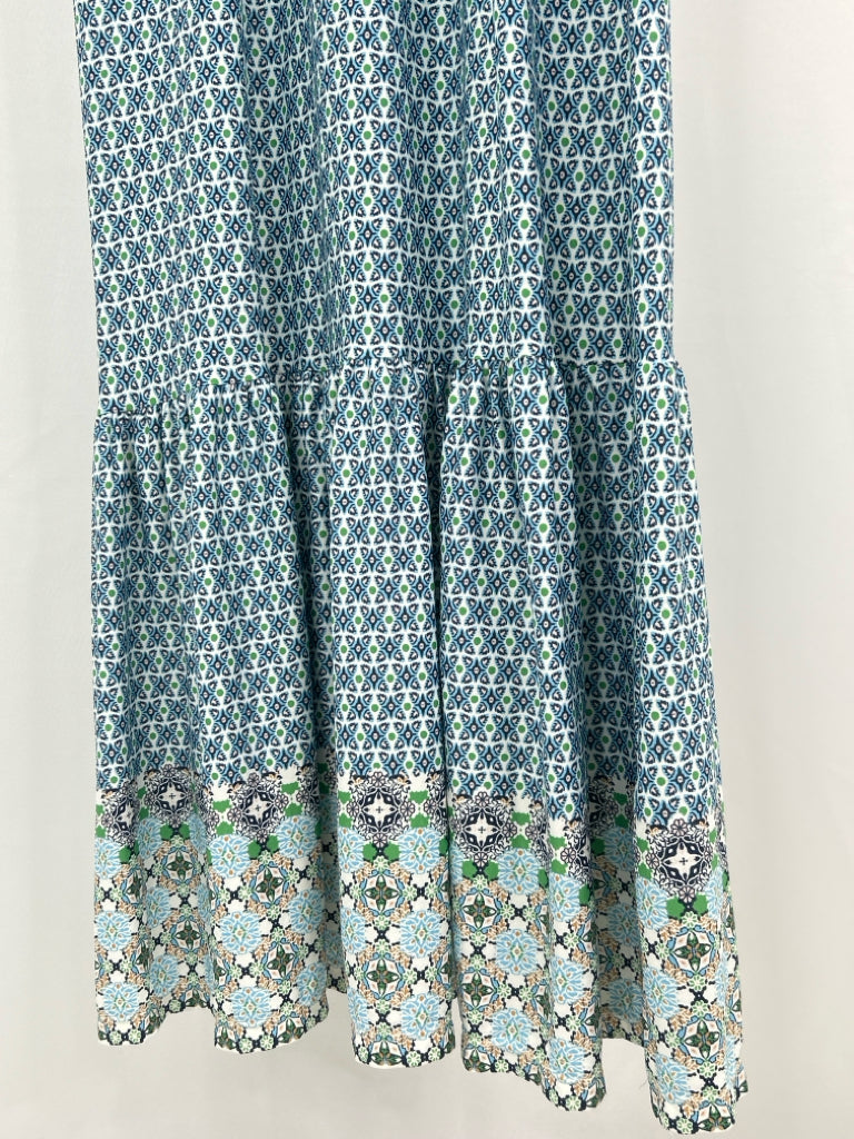 MAX STUDIO Size M WHITE AND BLUE Women's Dress