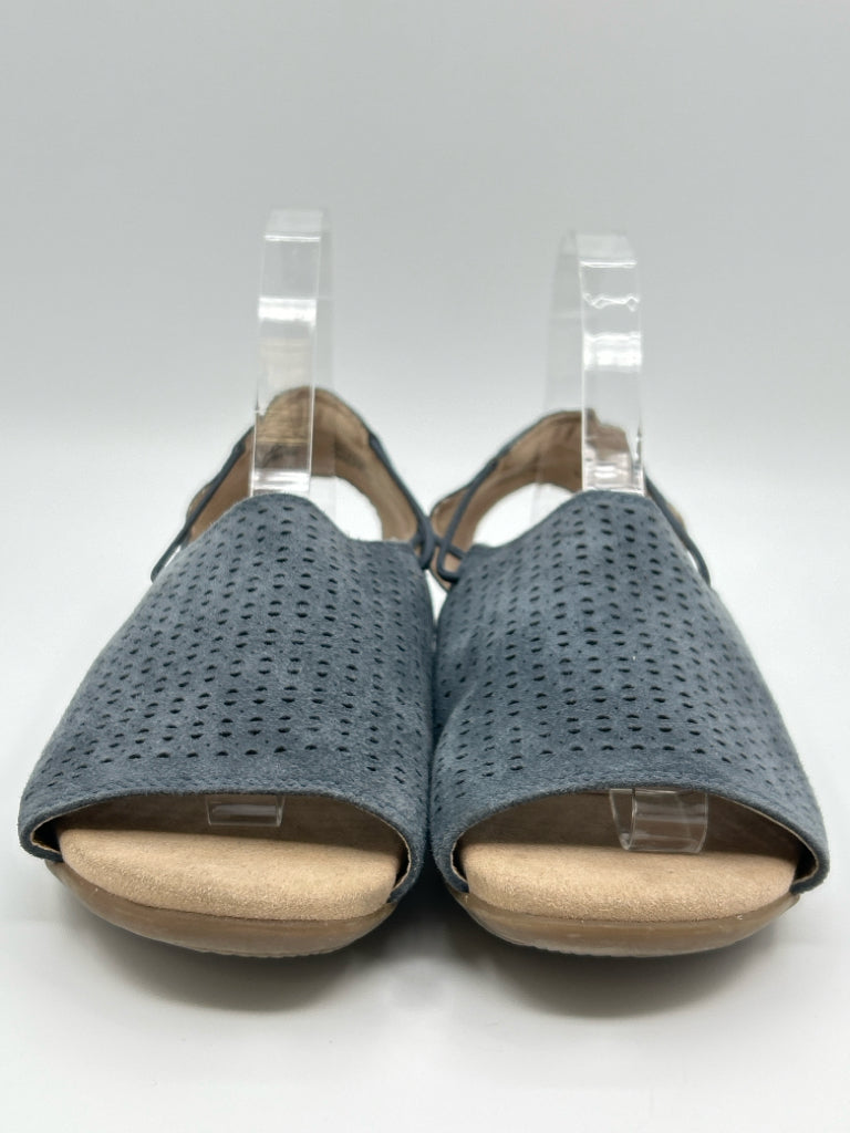 EARTH Size 8W Blue Women's Sandal
