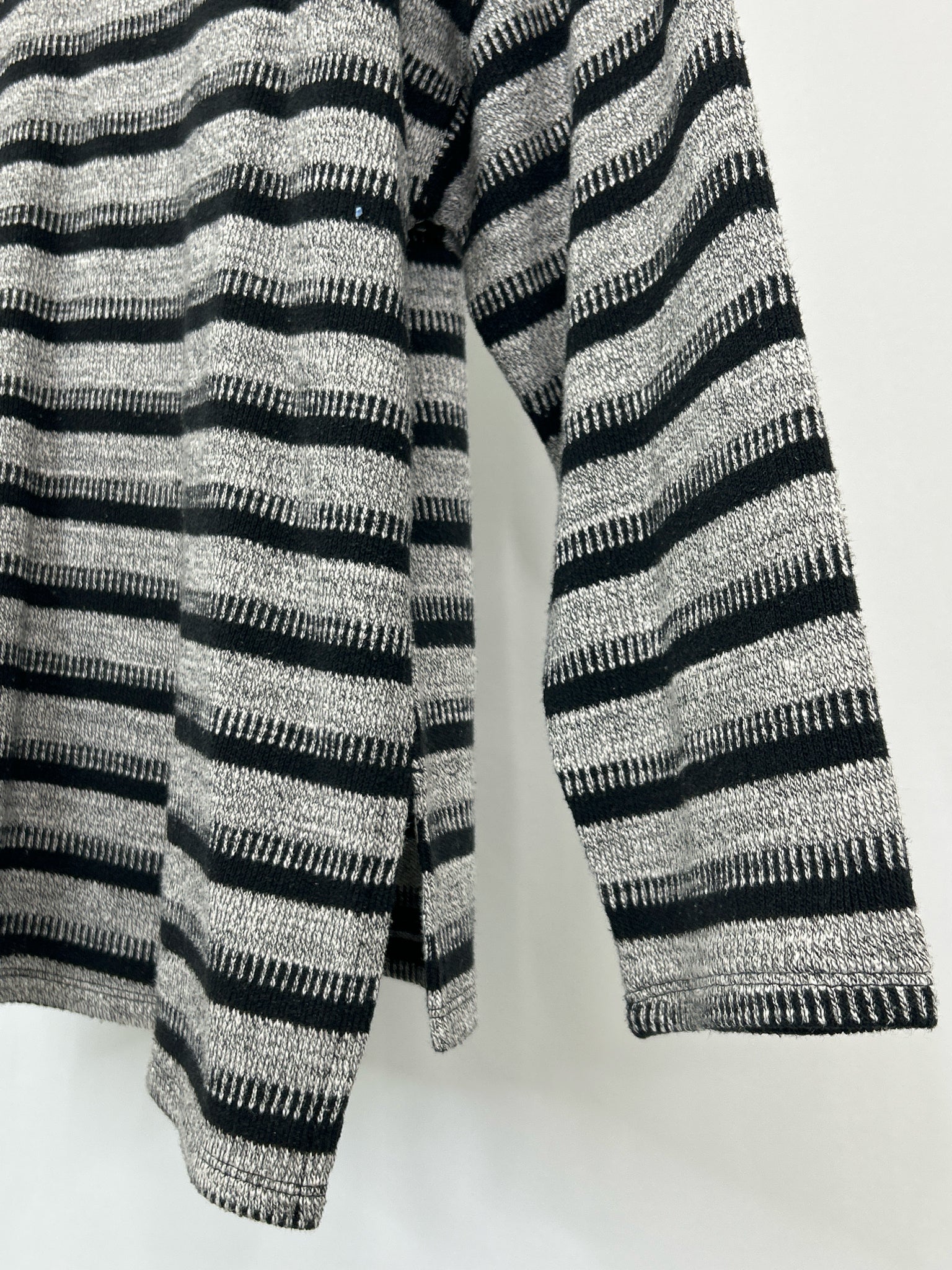 HABITAT Size S White Striped Women Sweater NWT