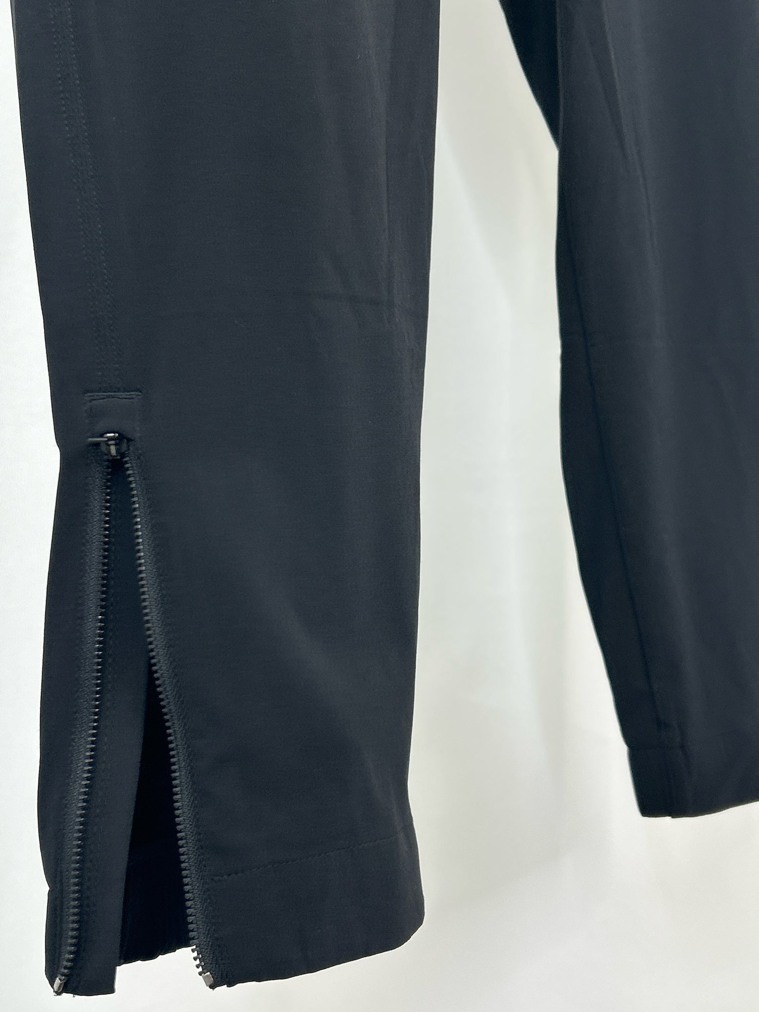 ATHLETA Size 8 Black Women Pants