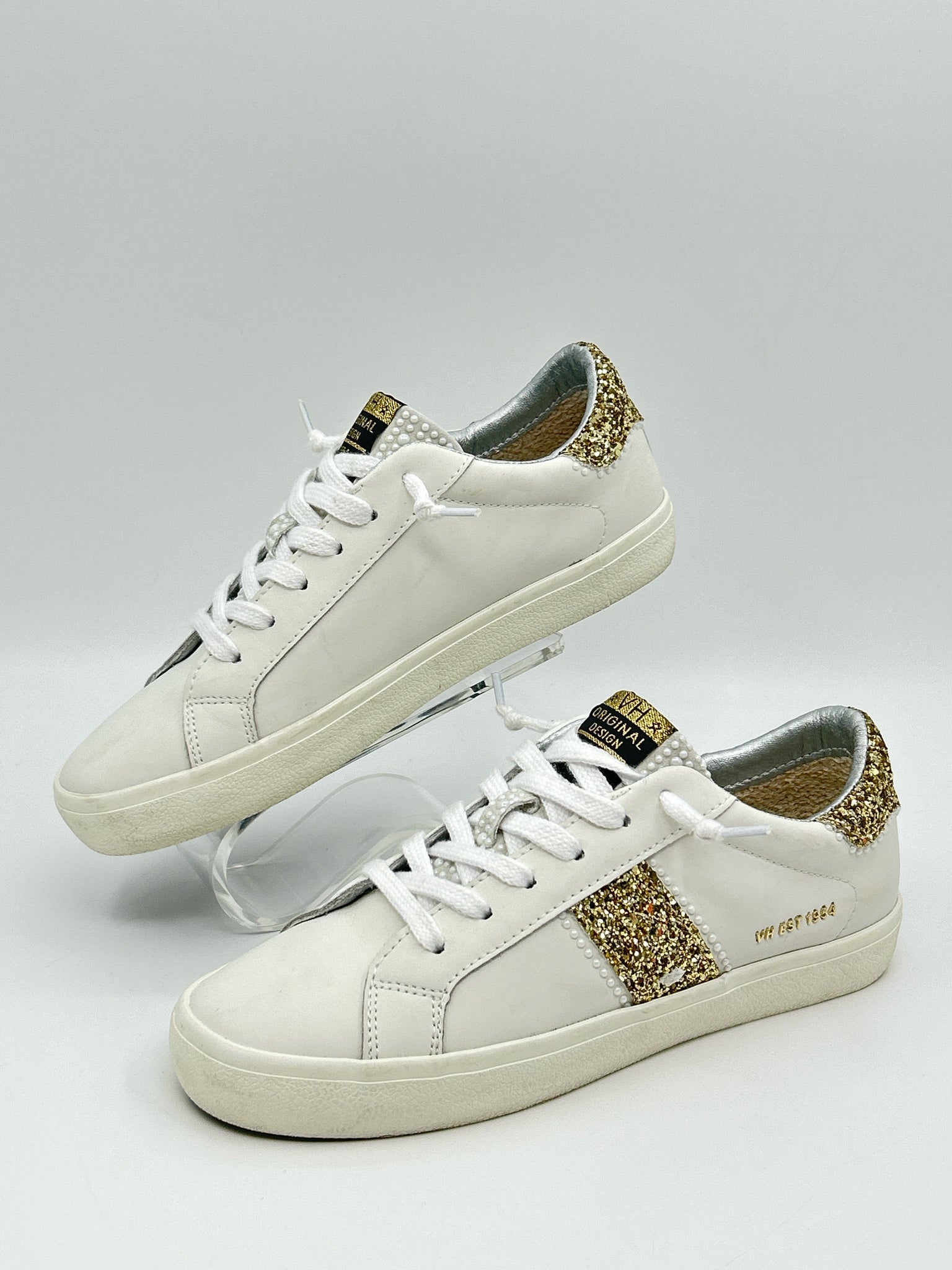 VINTAGE HAVANA Size 8 White Women Sneakers