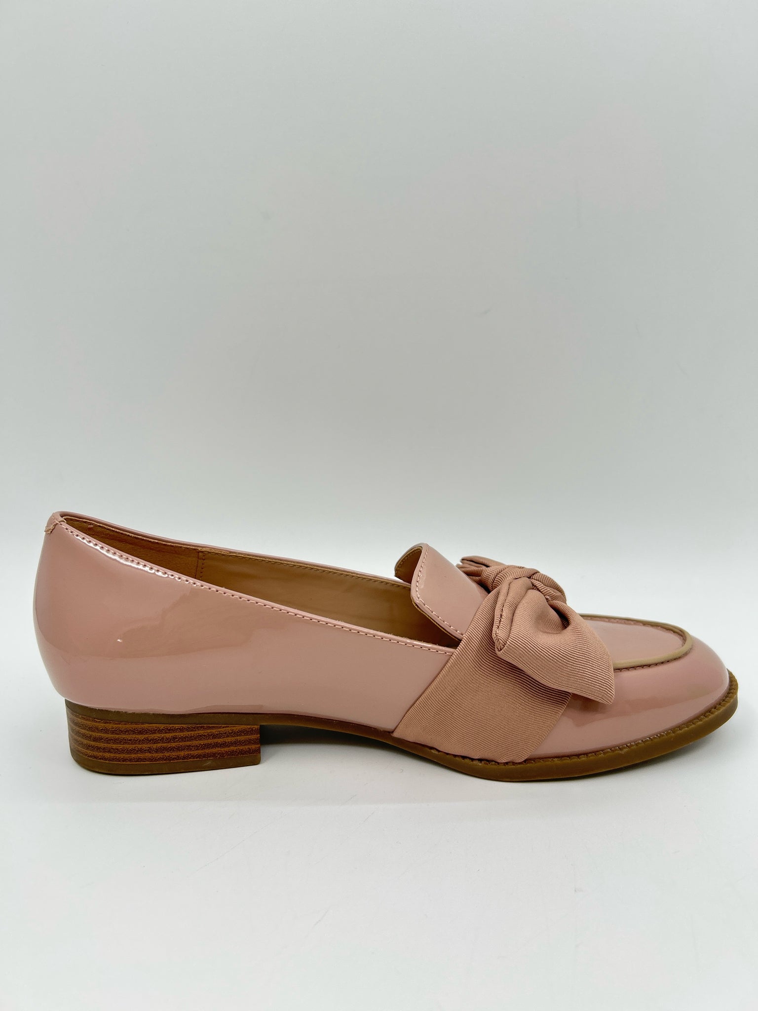 BANDOLINO Size 8M Blush Nude Women Loafer