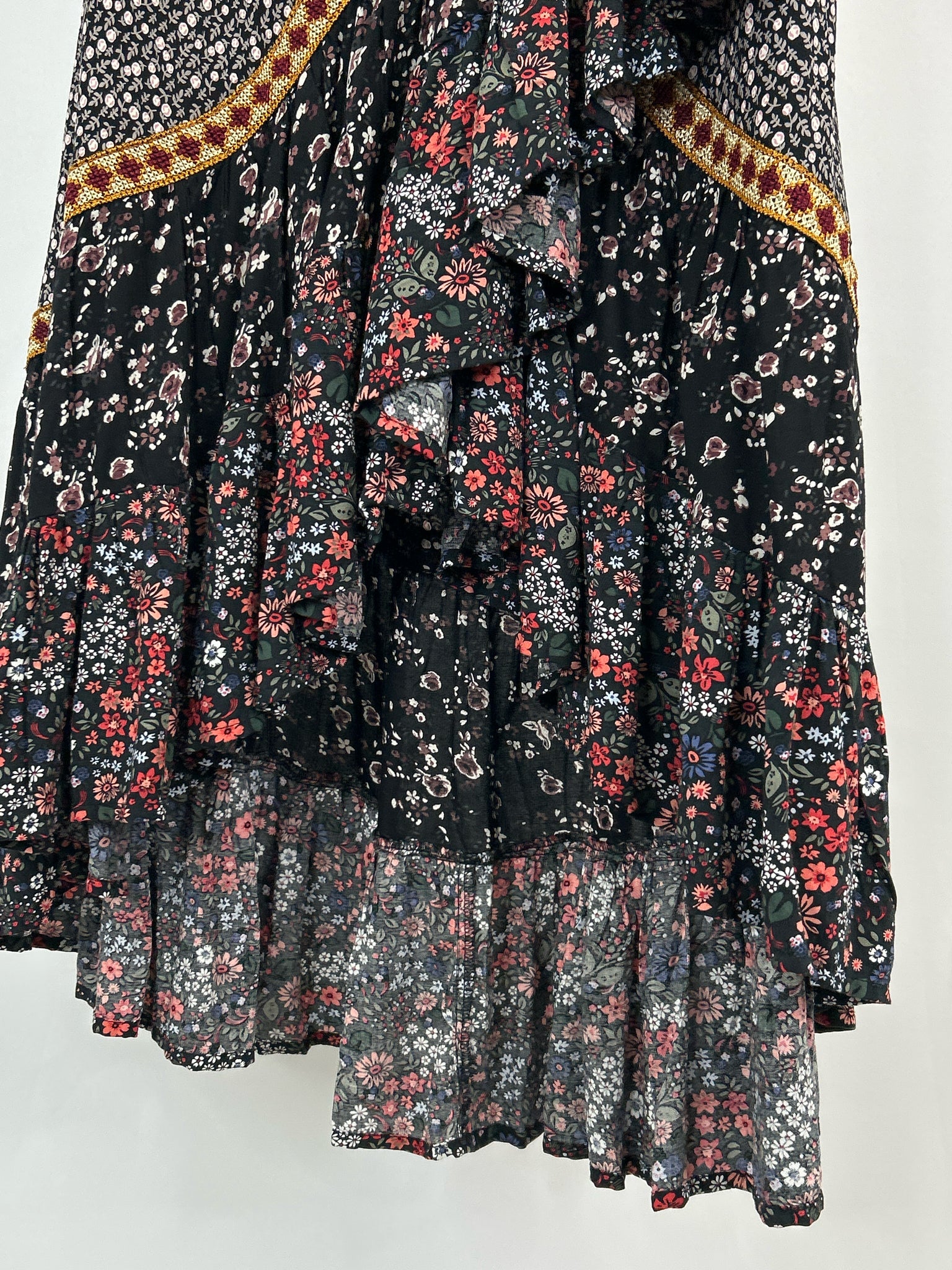 FREE PEOPLE Size 2 Black Floral Women Skirt